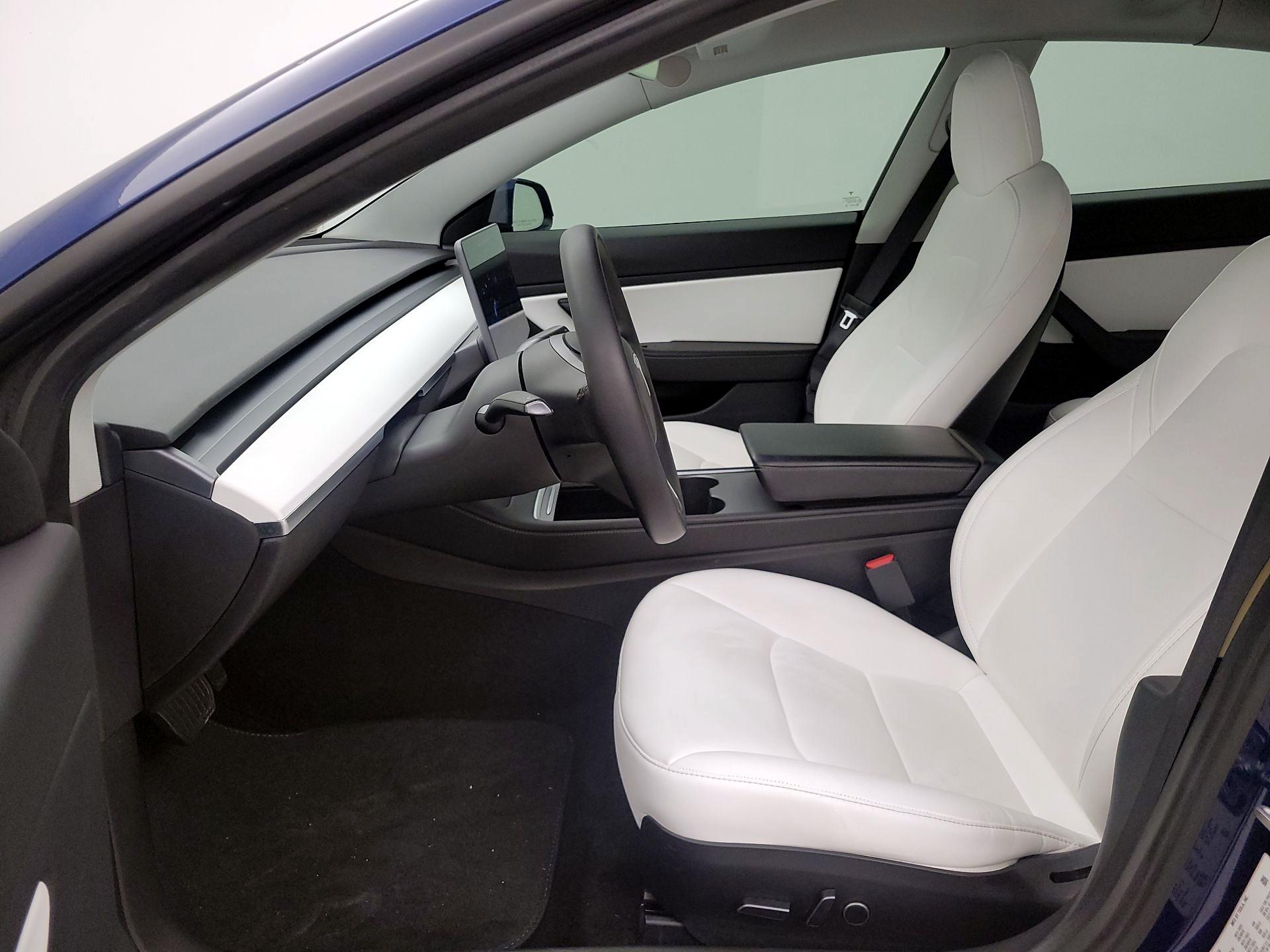 Thumbnail: 2021 Tesla Model 3 - 11