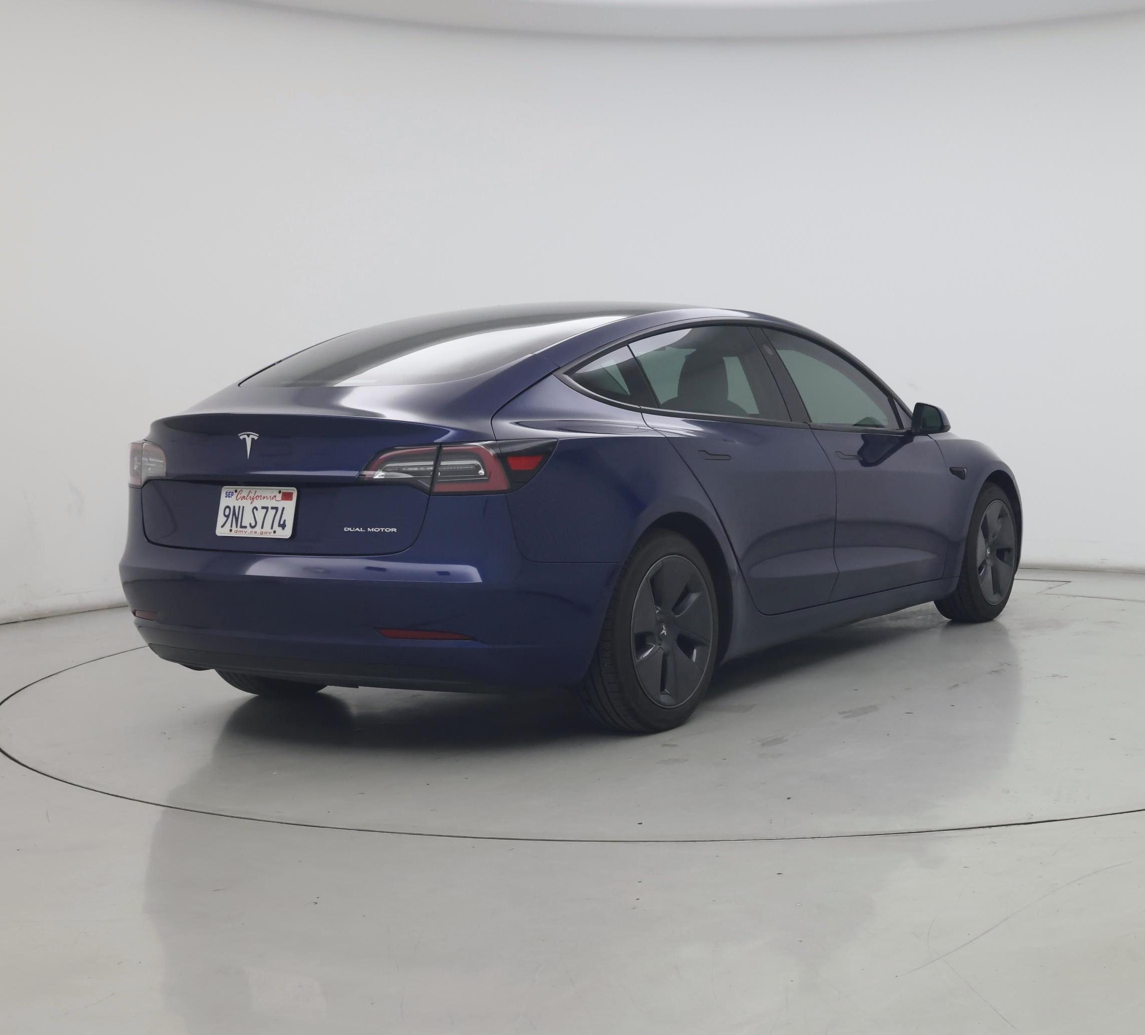 Thumbnail: 2021 Tesla Model 3 - 8