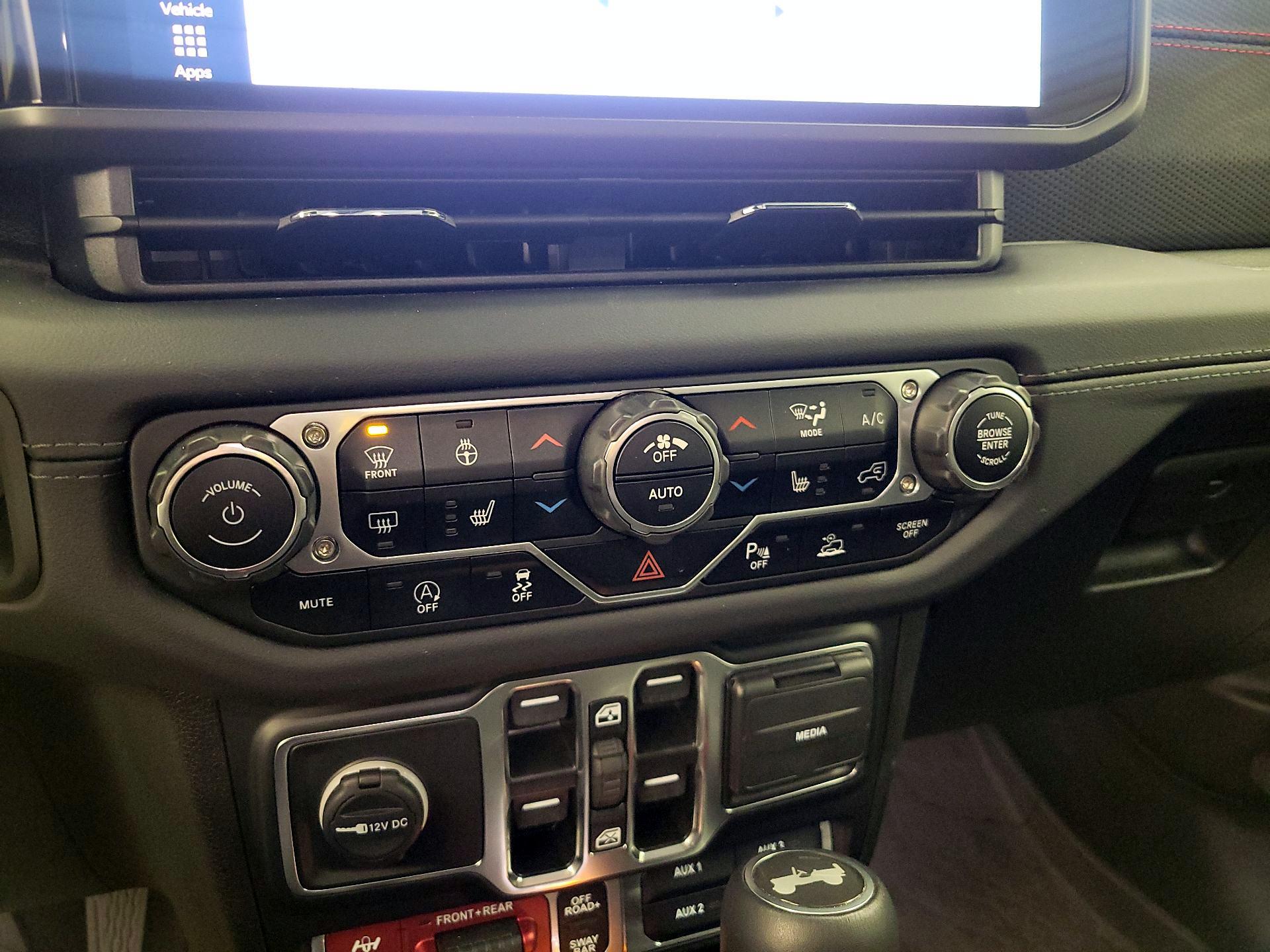 Thumbnail: 2024 Jeep Wrangler - 17