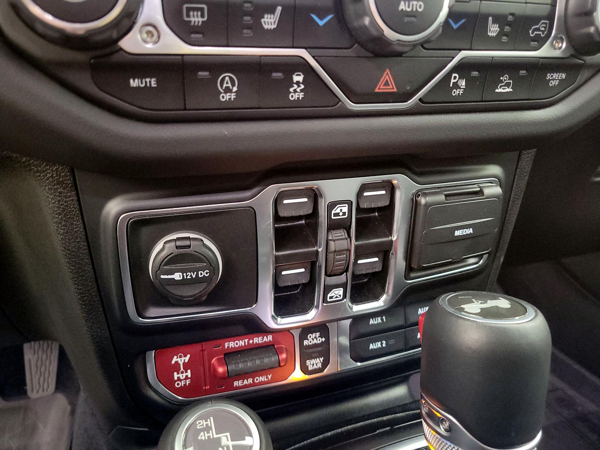 Thumbnail: 2024 Jeep Wrangler - 19