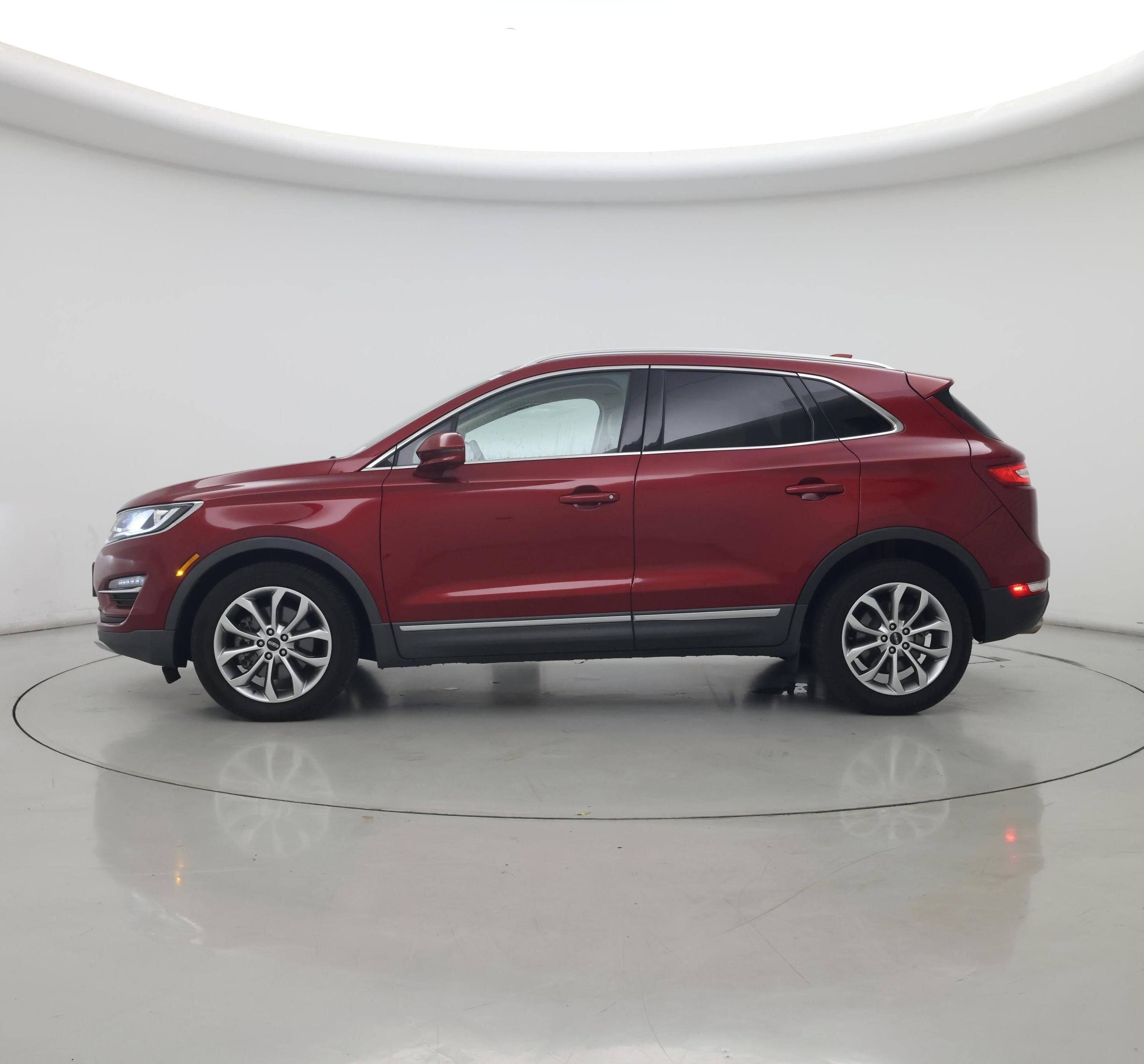 Thumbnail: 2017 Lincoln MKC - 3