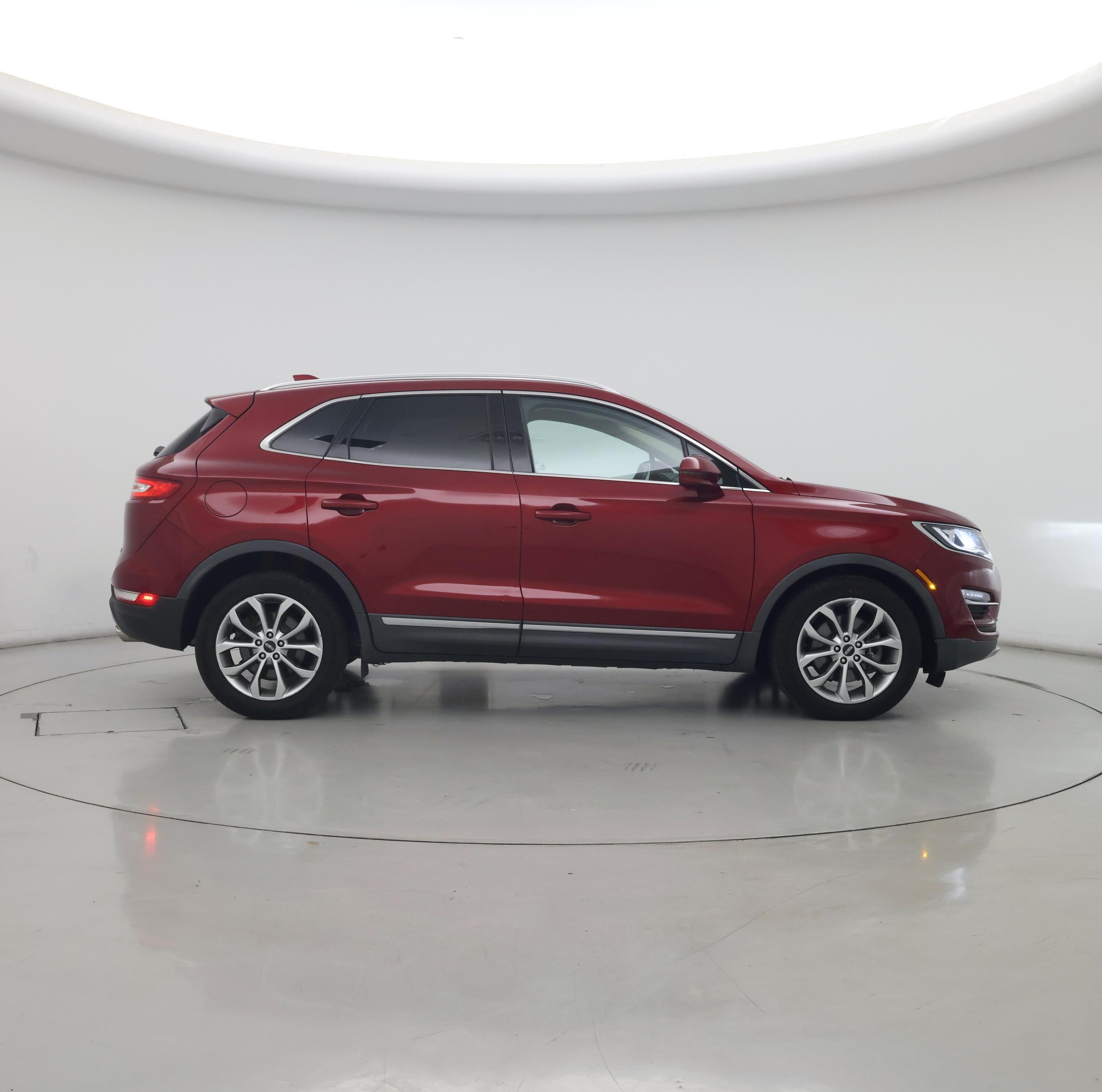 Thumbnail: 2017 Lincoln MKC - 7