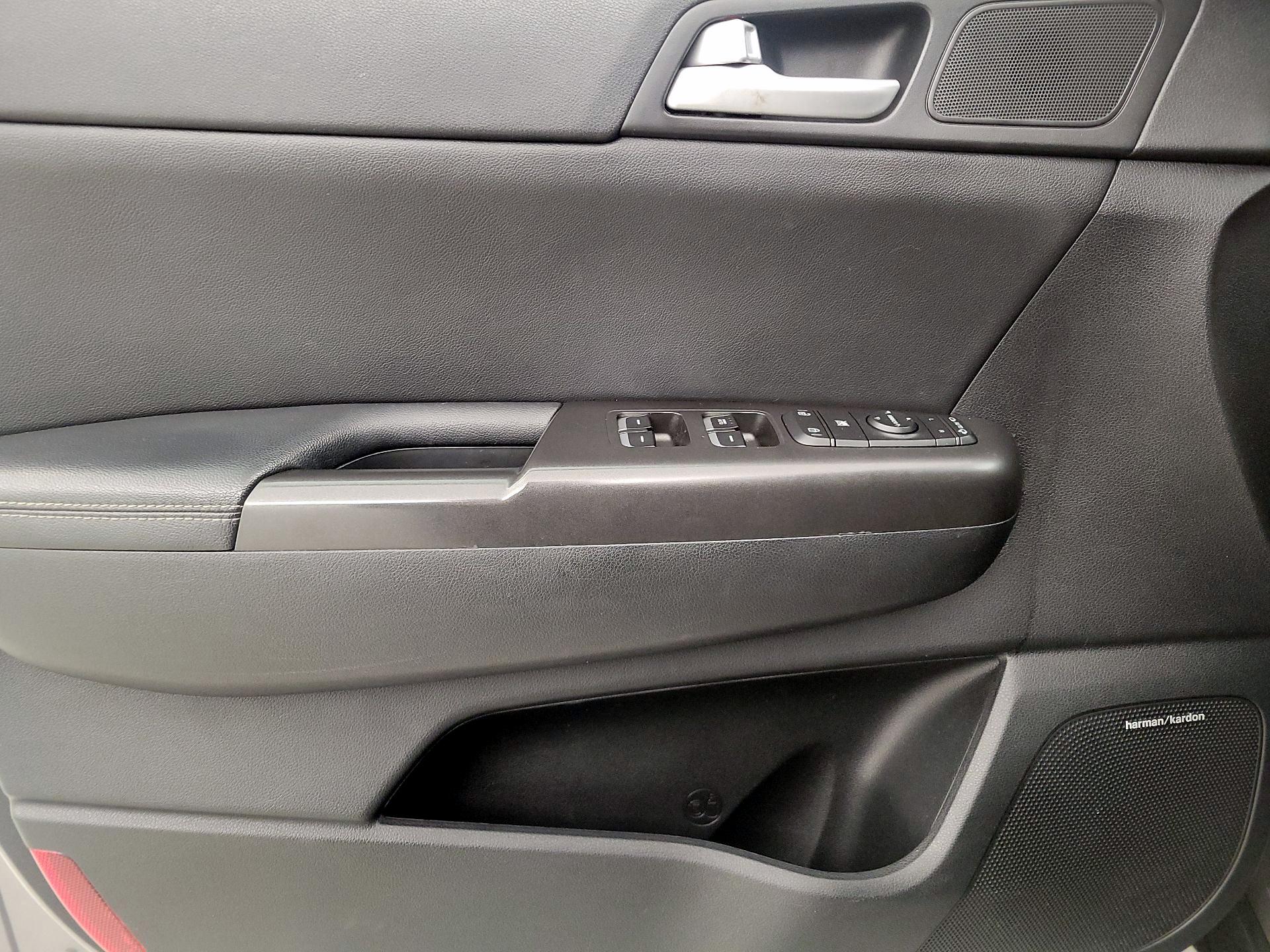 Thumbnail: 2017 Kia Sportage - 12