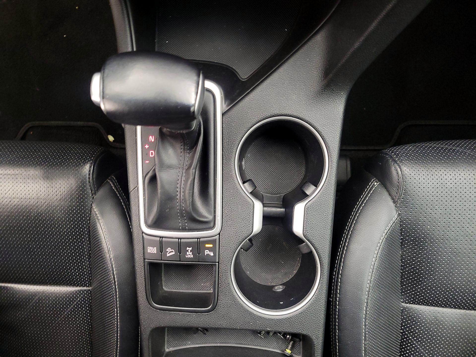 Thumbnail: 2017 Kia Sportage - 17