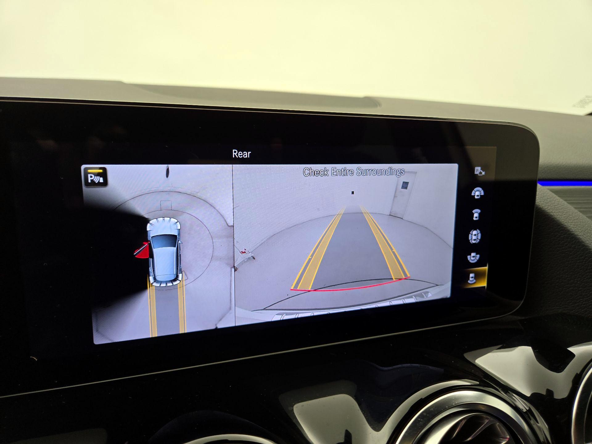 Thumbnail: 2023 Mercedes-Benz GLA - 14