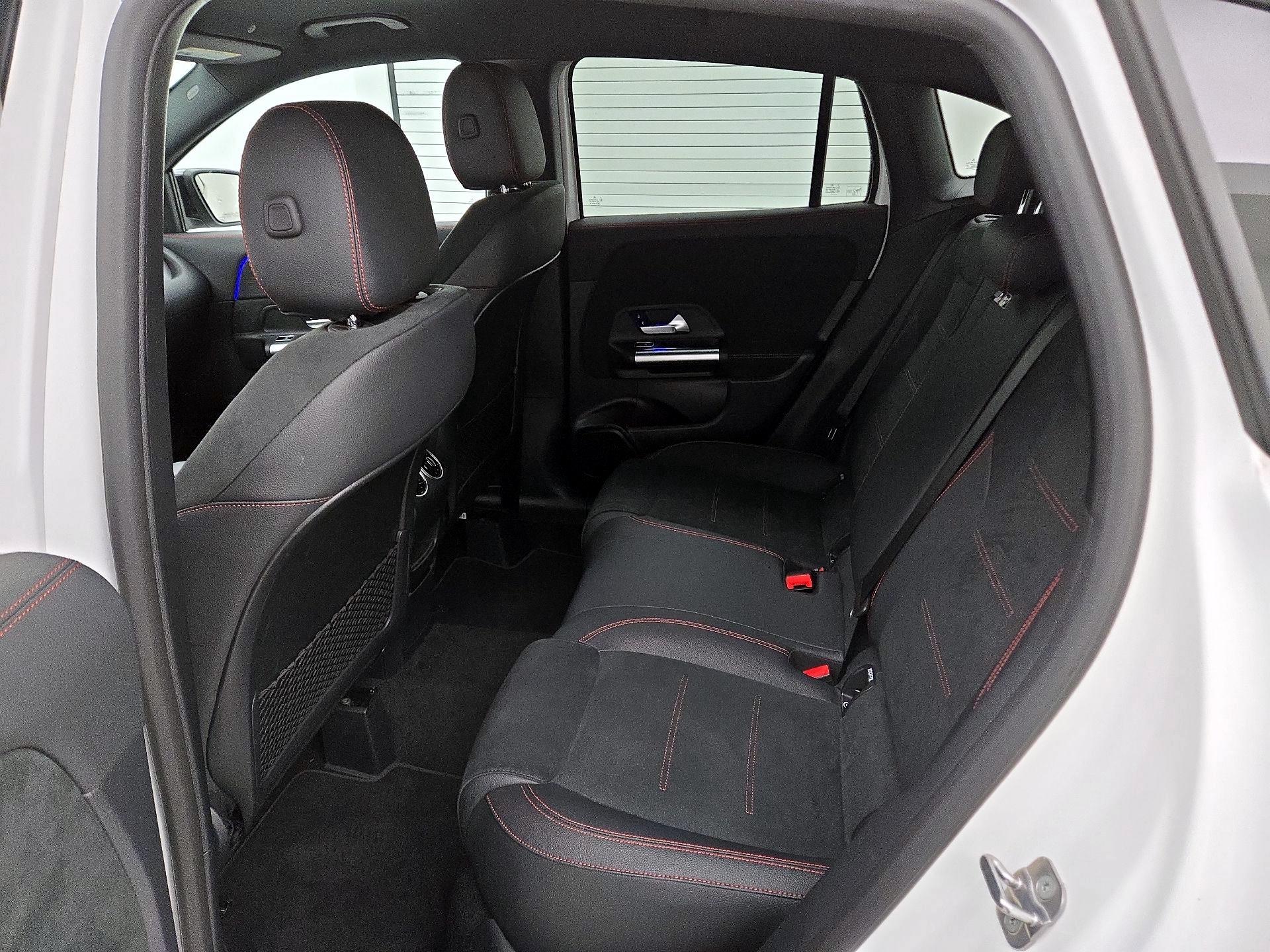 Thumbnail: 2023 Mercedes-Benz GLA - 18