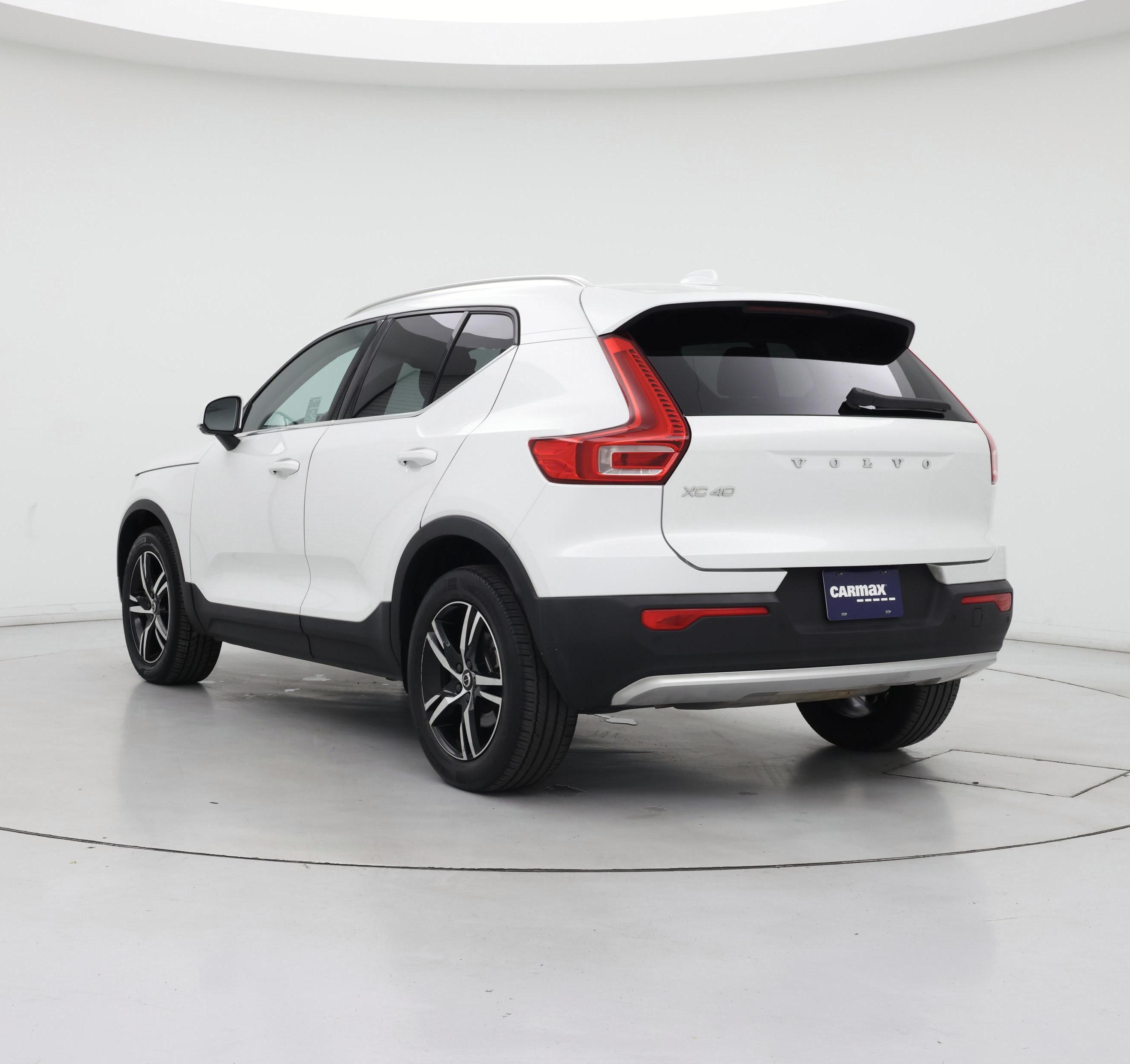 Thumbnail: 2023 Volvo XC40 - 2