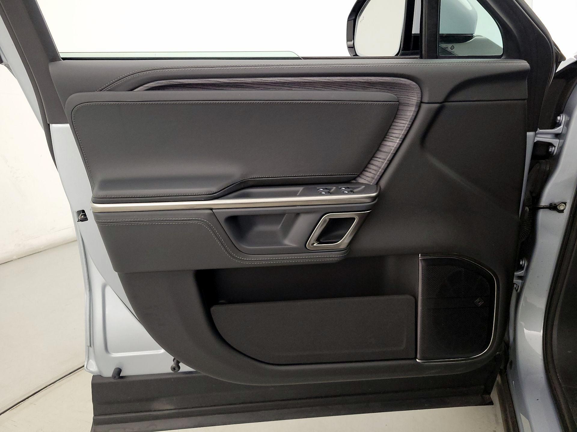 Thumbnail: 2024 Rivian R1T - 12