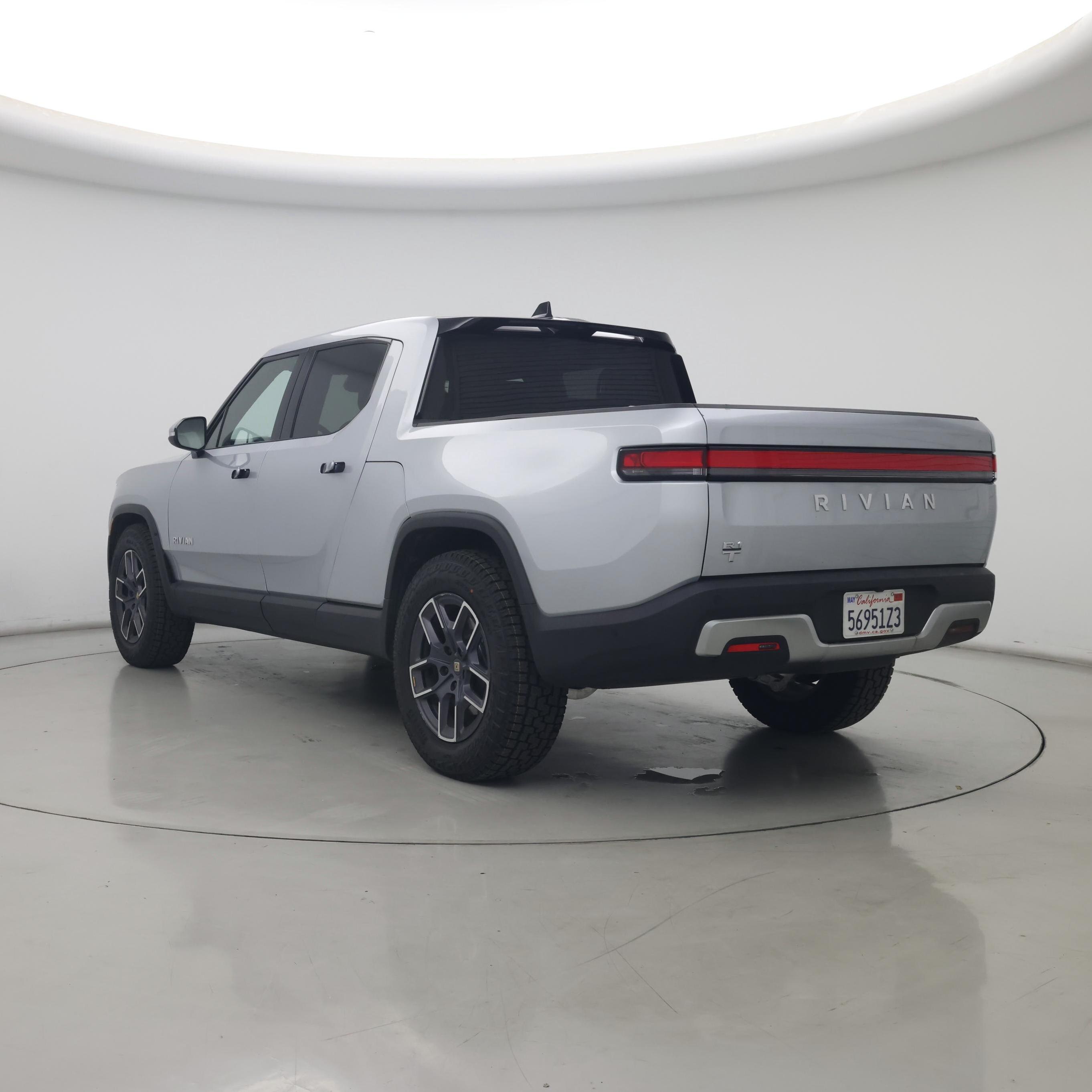 Thumbnail: 2024 Rivian R1T - 2