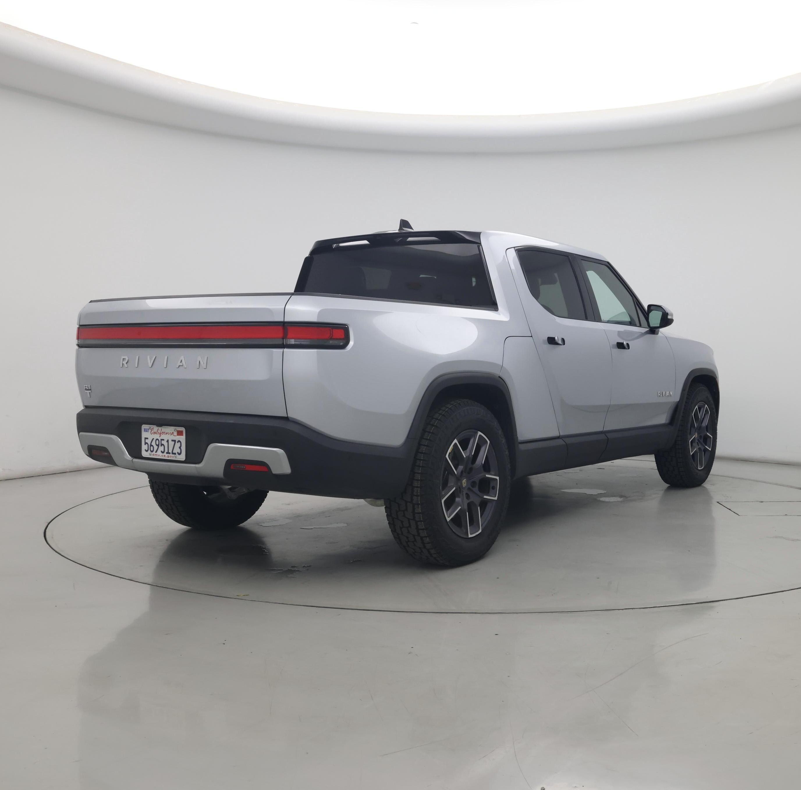 Thumbnail: 2024 Rivian R1T - 8