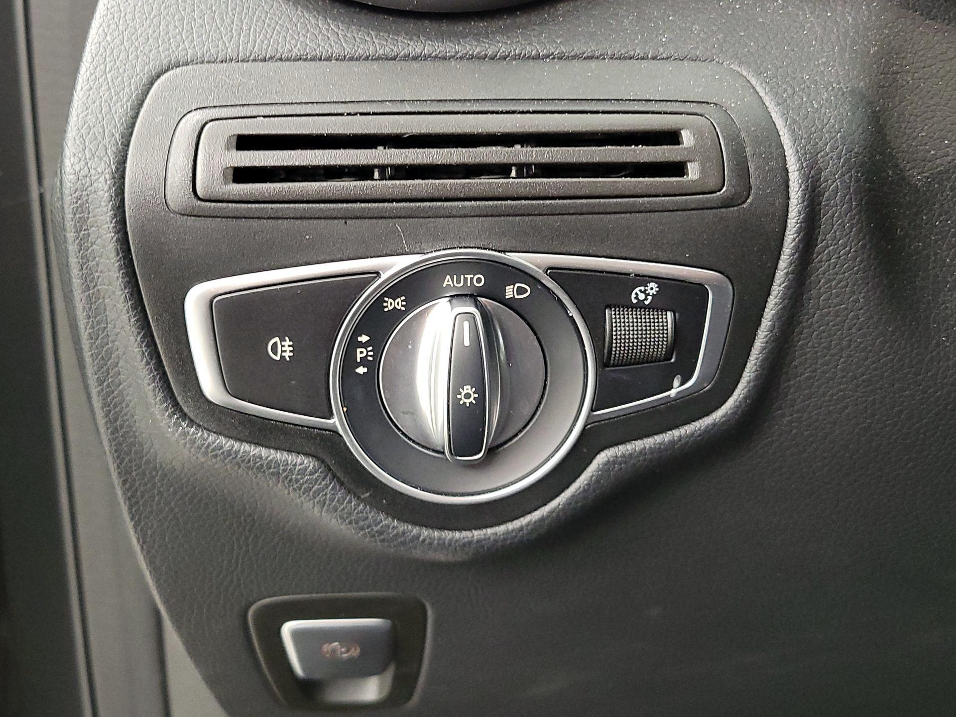 Thumbnail: 2021 Mercedes-Benz GLC - 13