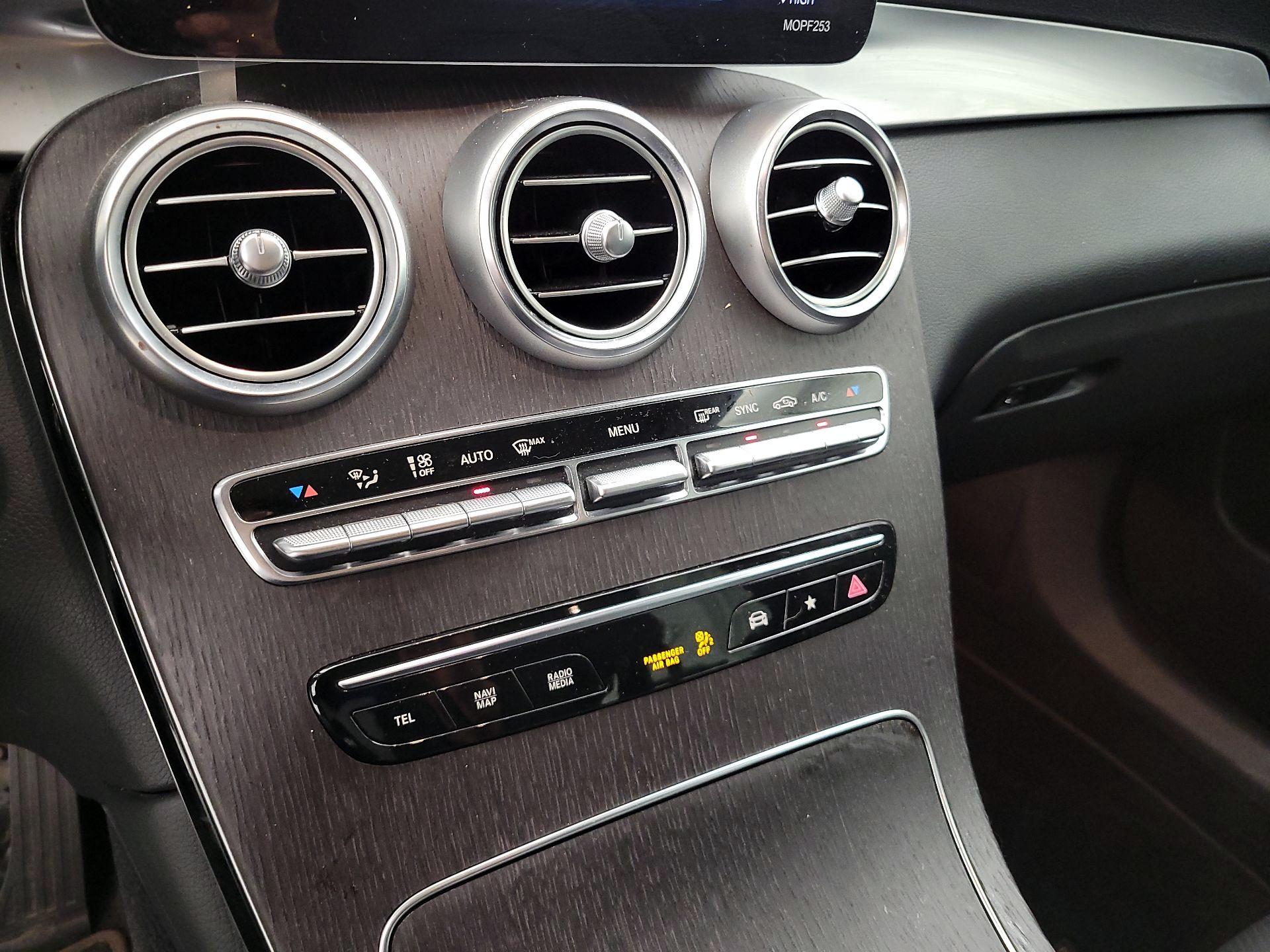 Thumbnail: 2021 Mercedes-Benz GLC - 16