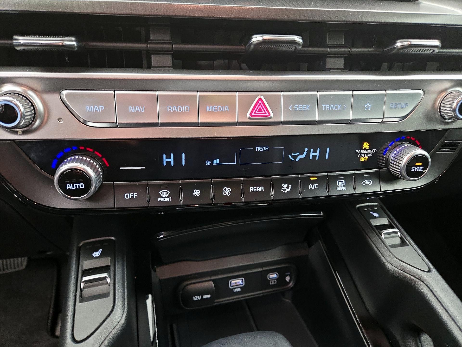 Thumbnail: 2023 Kia Telluride - 17