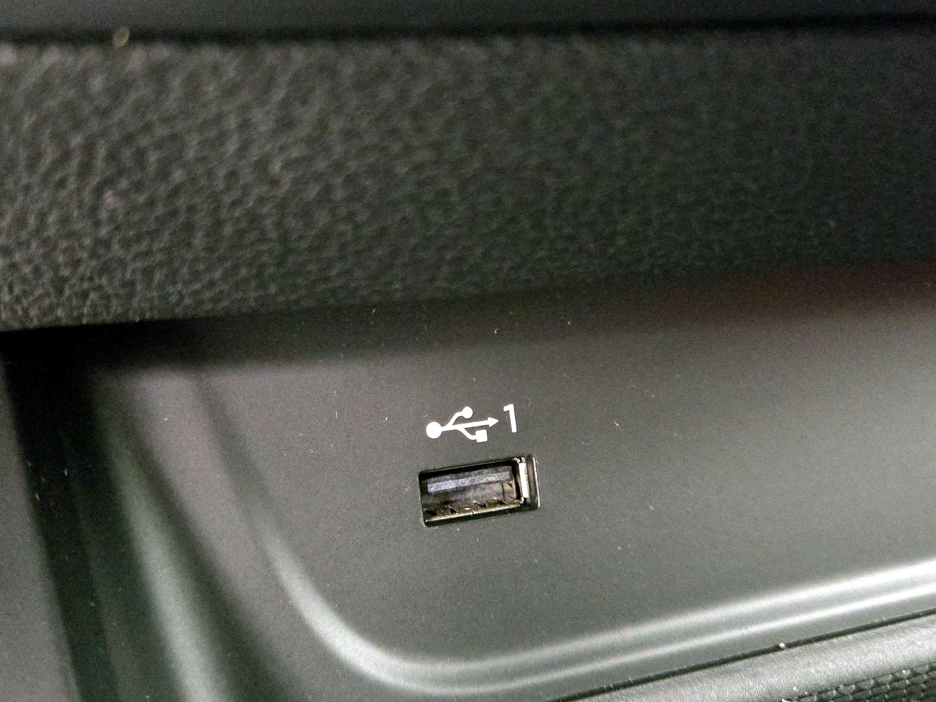 Thumbnail: 2019 Audi S4 - 19