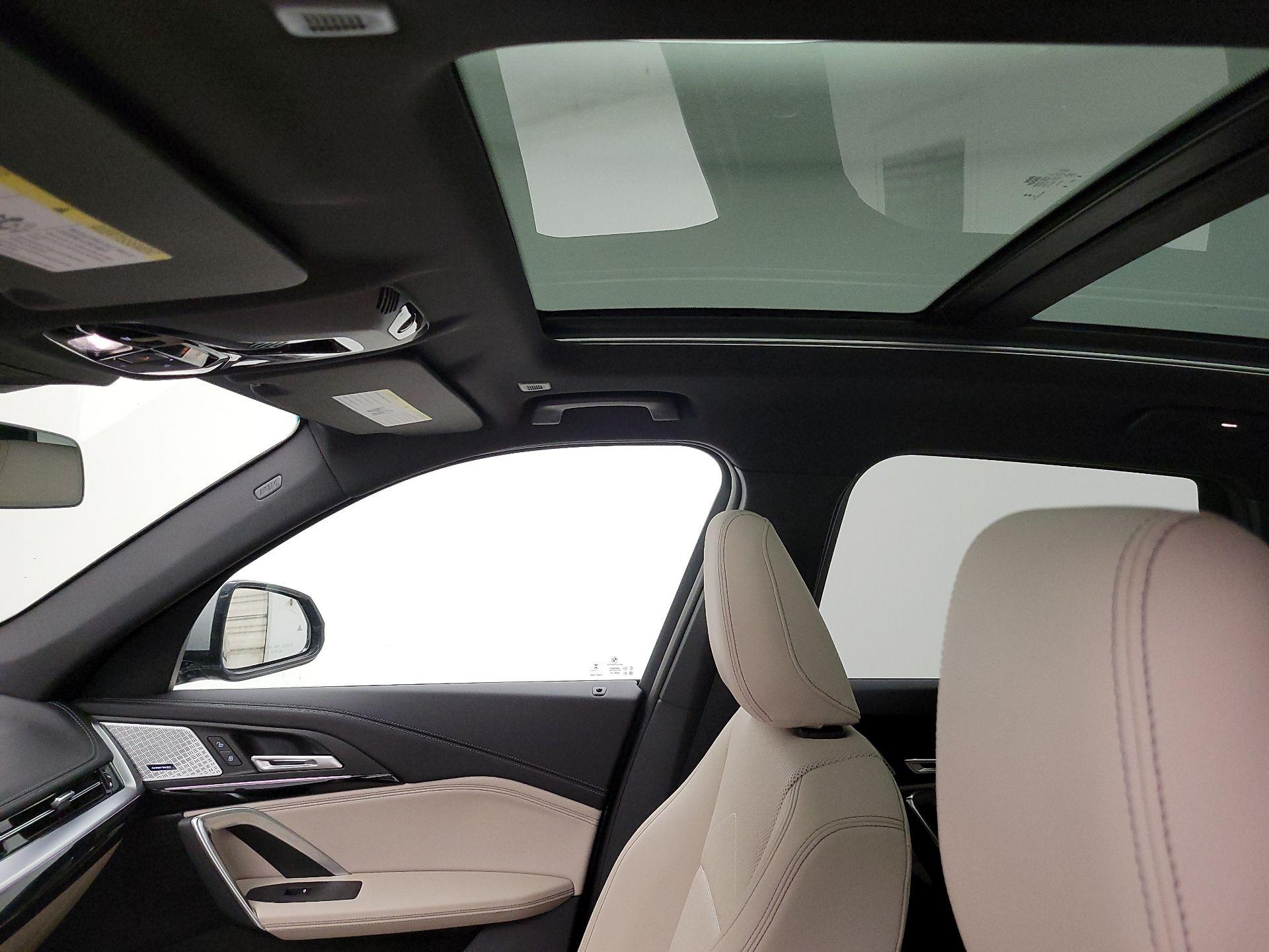 Thumbnail: 2023 BMW X1 - 19