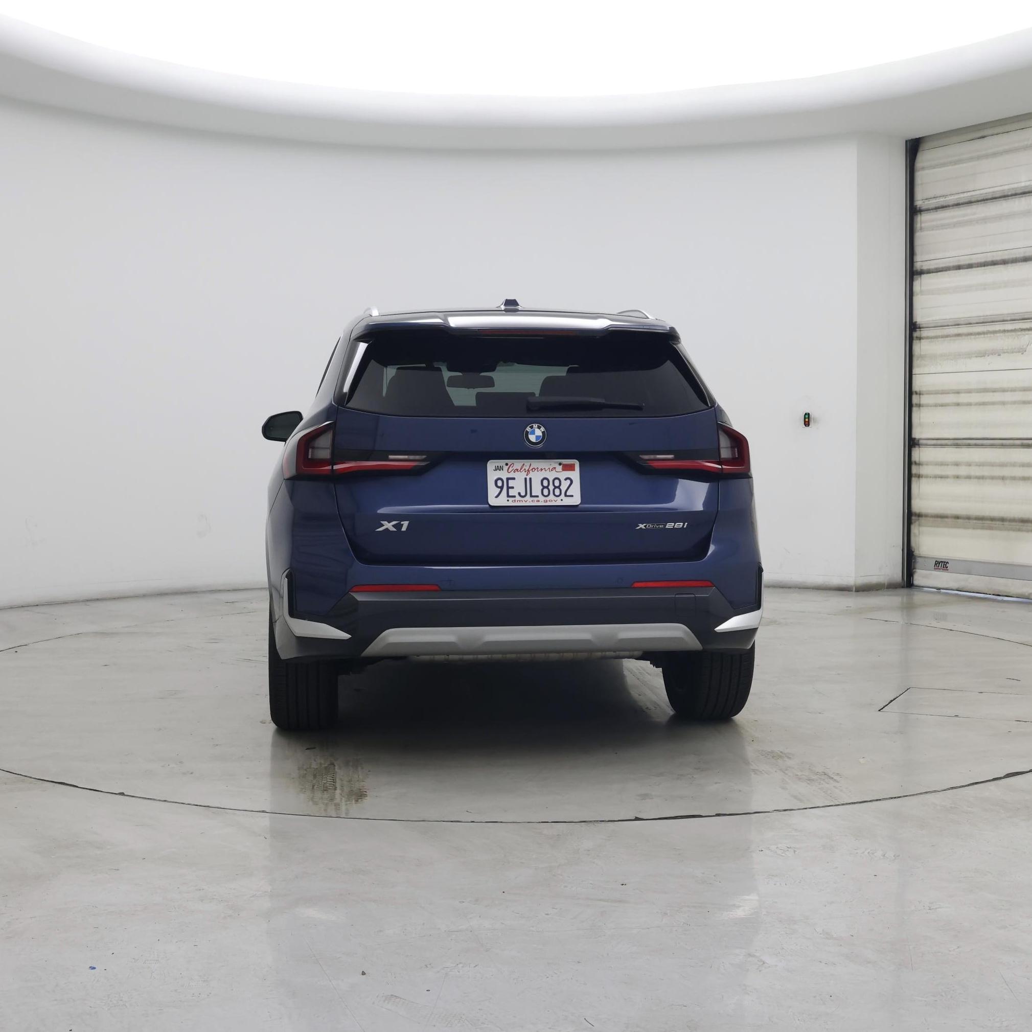 Thumbnail: 2023 BMW X1 - 6