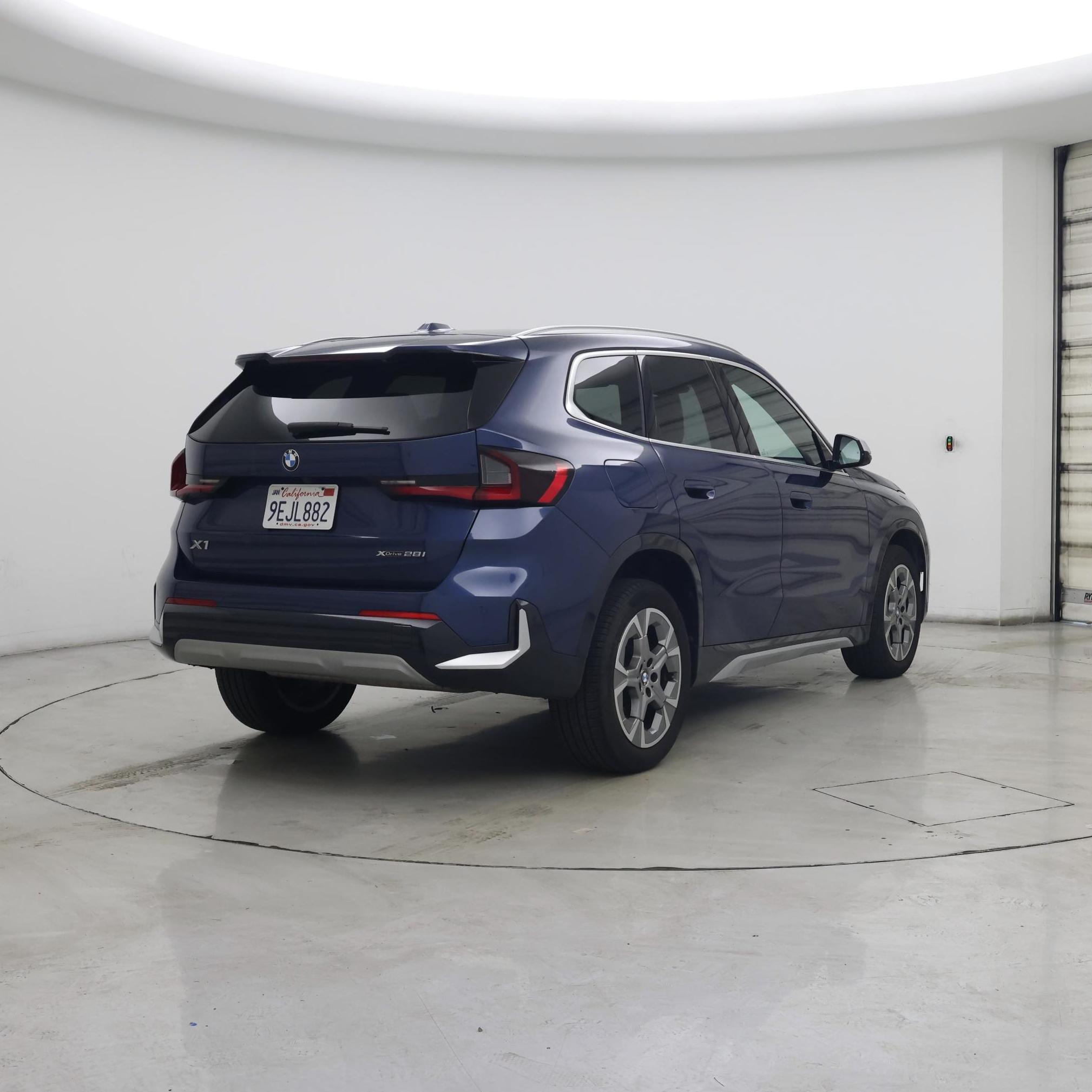 Thumbnail: 2023 BMW X1 - 8