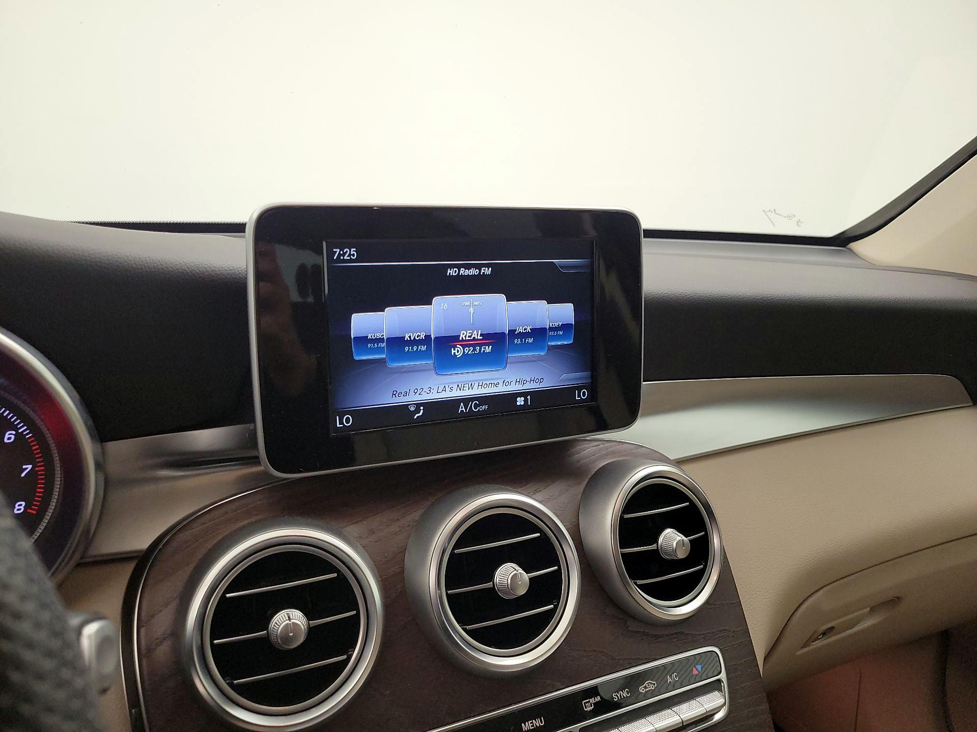 Thumbnail: 2019 Mercedes-Benz GLC - 15