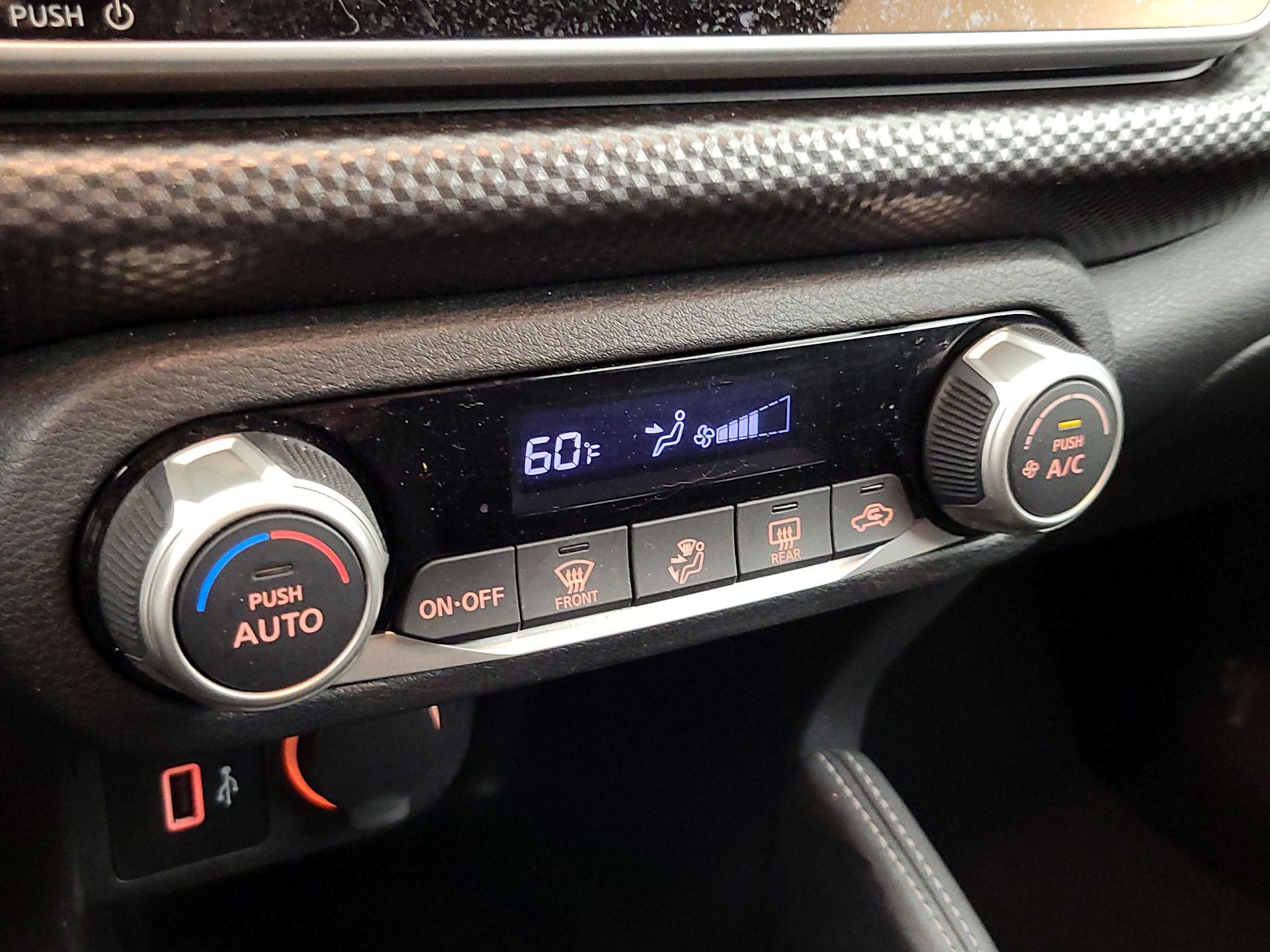 Thumbnail: 2020 Nissan Kicks - 15