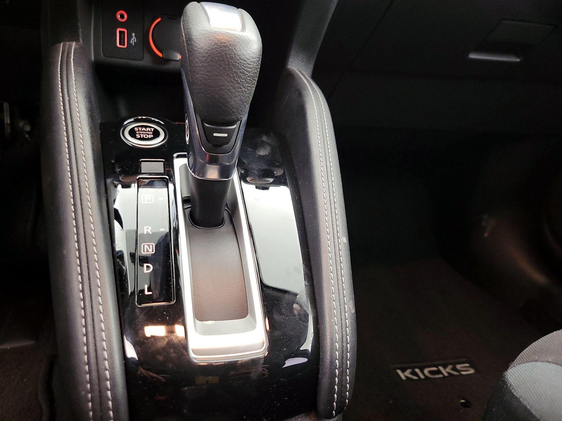 Thumbnail: 2020 Nissan Kicks - 16