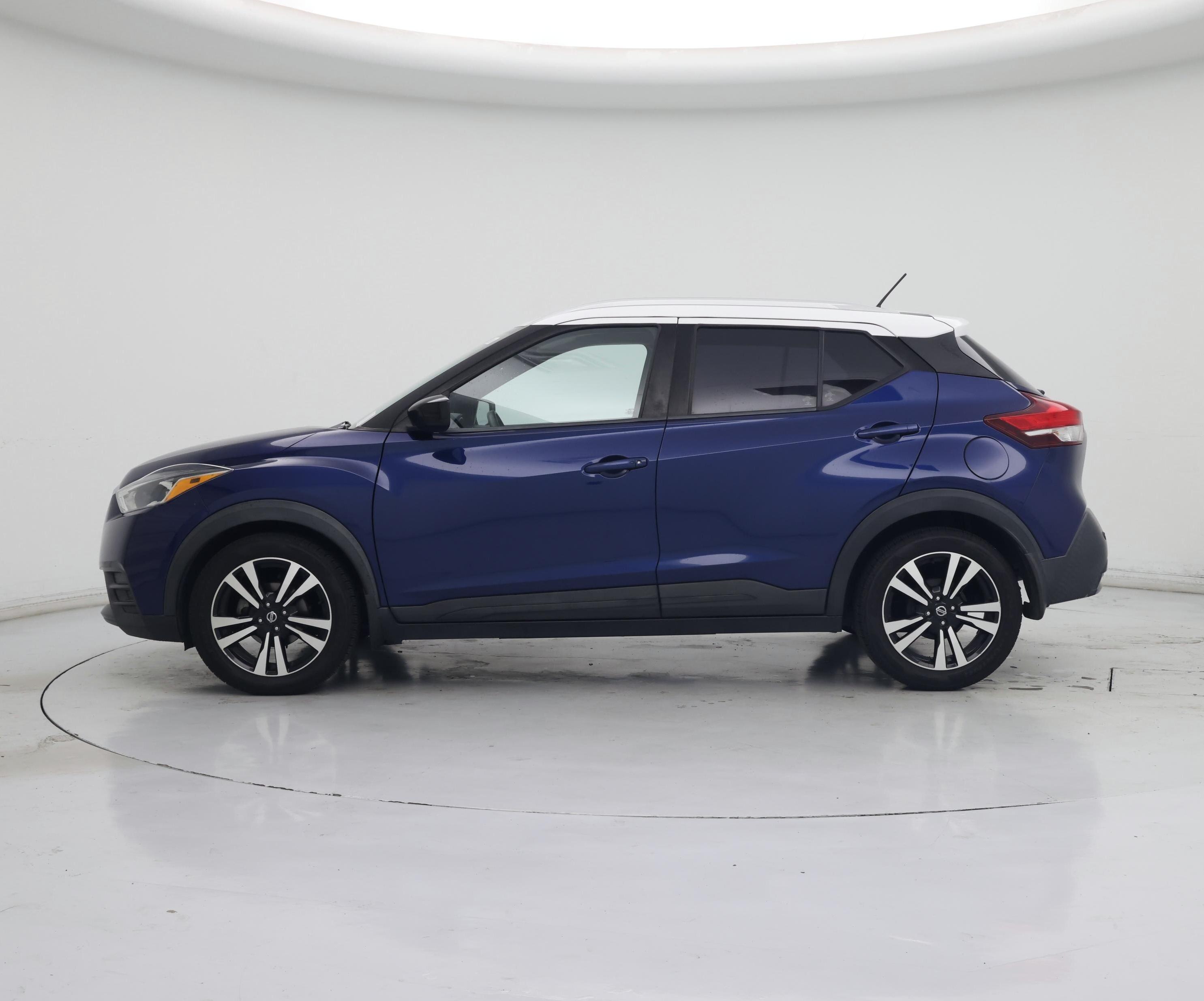 Thumbnail: 2020 Nissan Kicks - 3