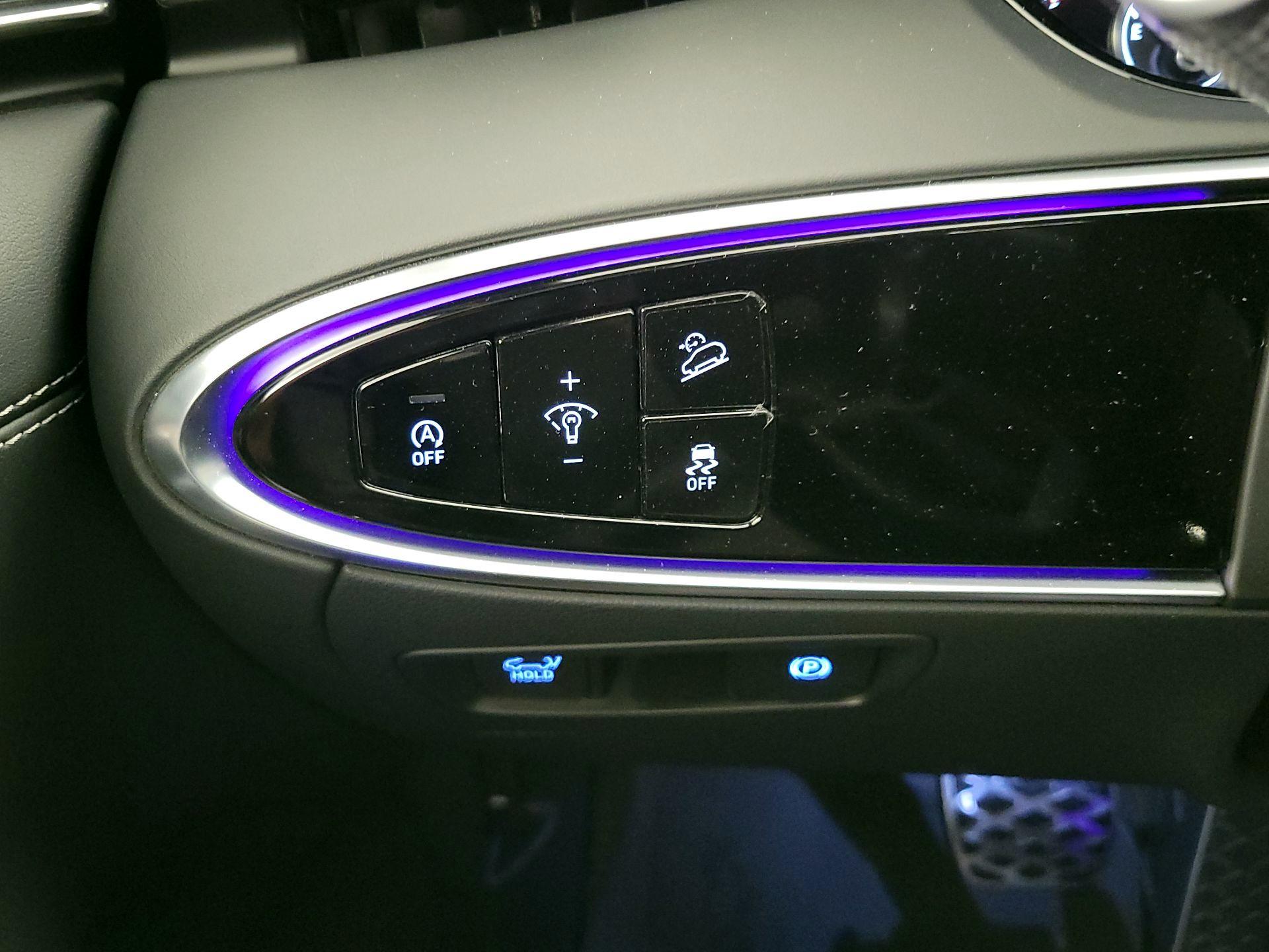 Thumbnail: 2025 Genesis GV70 - 13