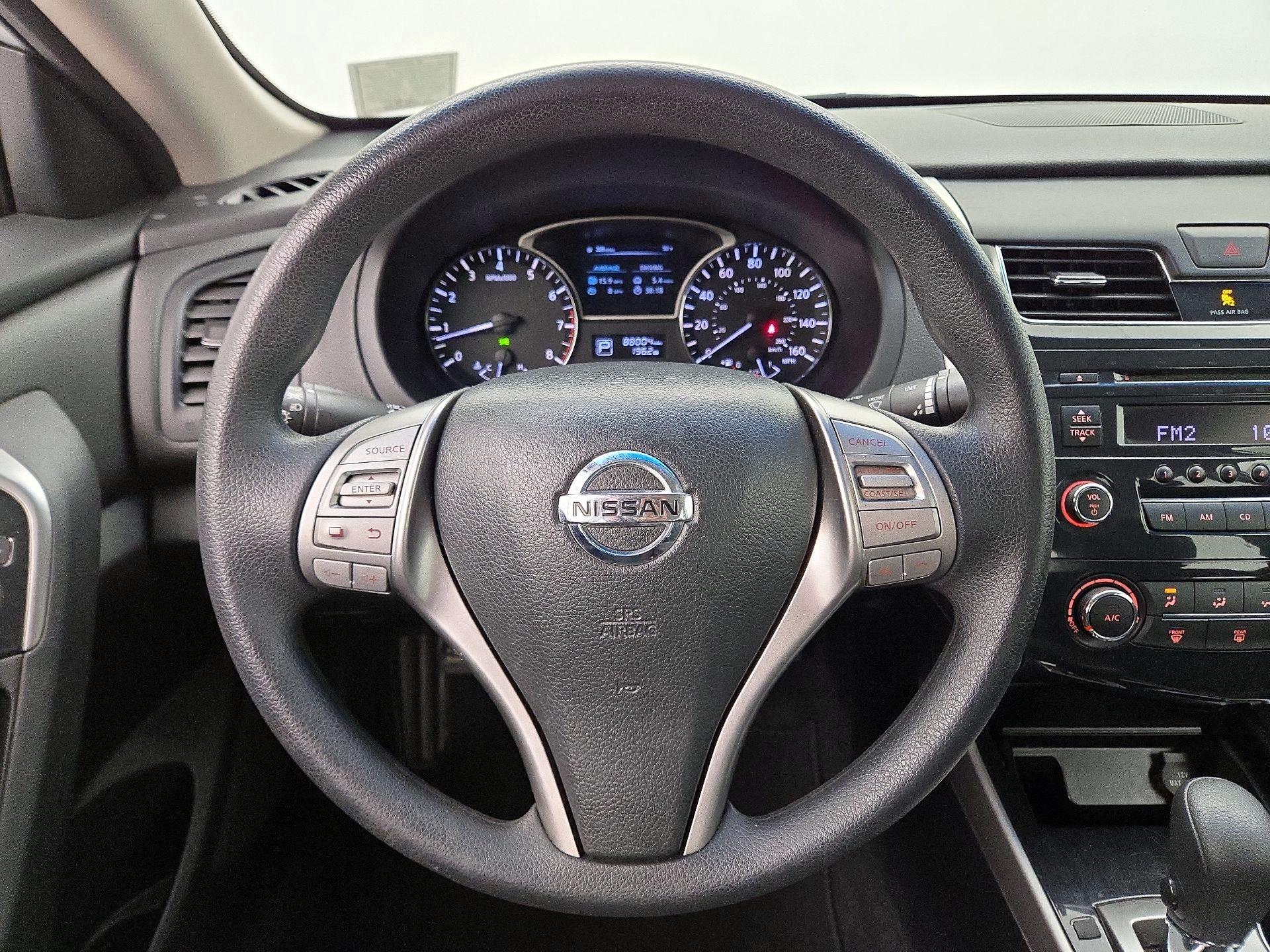 Thumbnail: 2014 Nissan Altima - 10