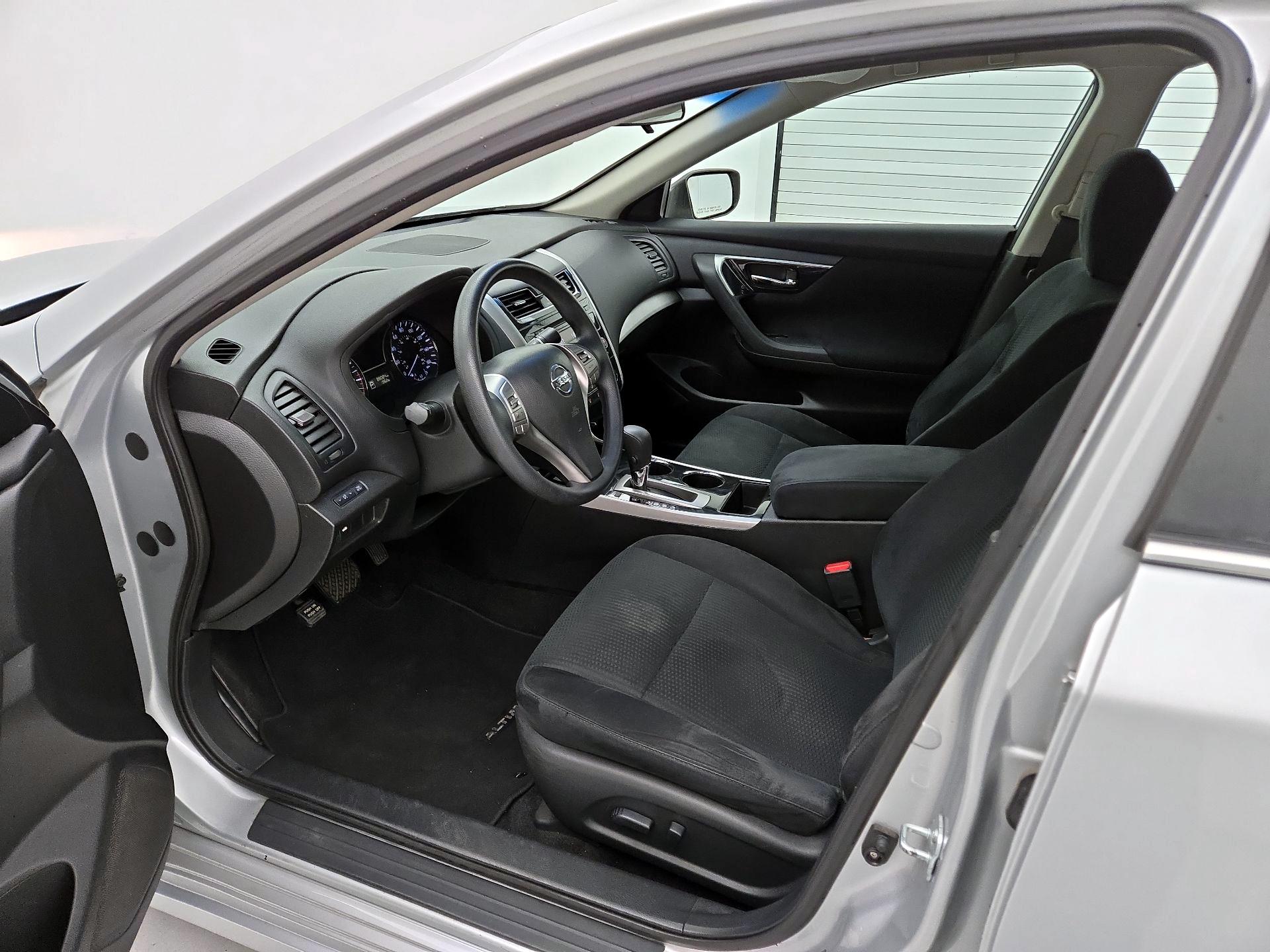 Thumbnail: 2014 Nissan Altima - 11