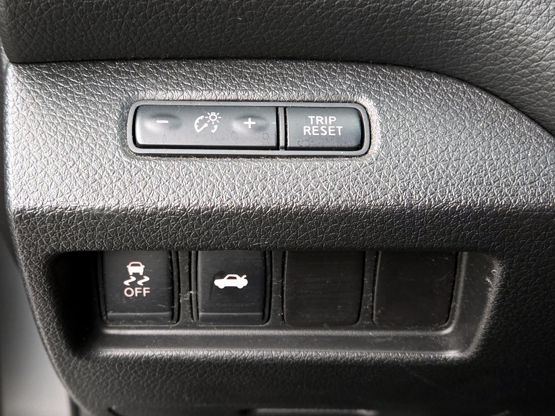 Thumbnail: 2014 Nissan Altima - 13