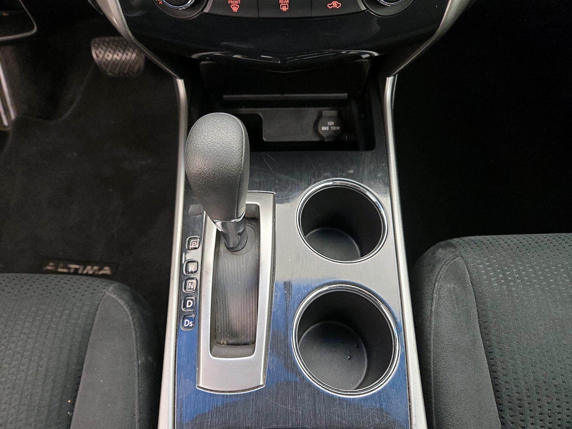 Thumbnail: 2014 Nissan Altima - 16