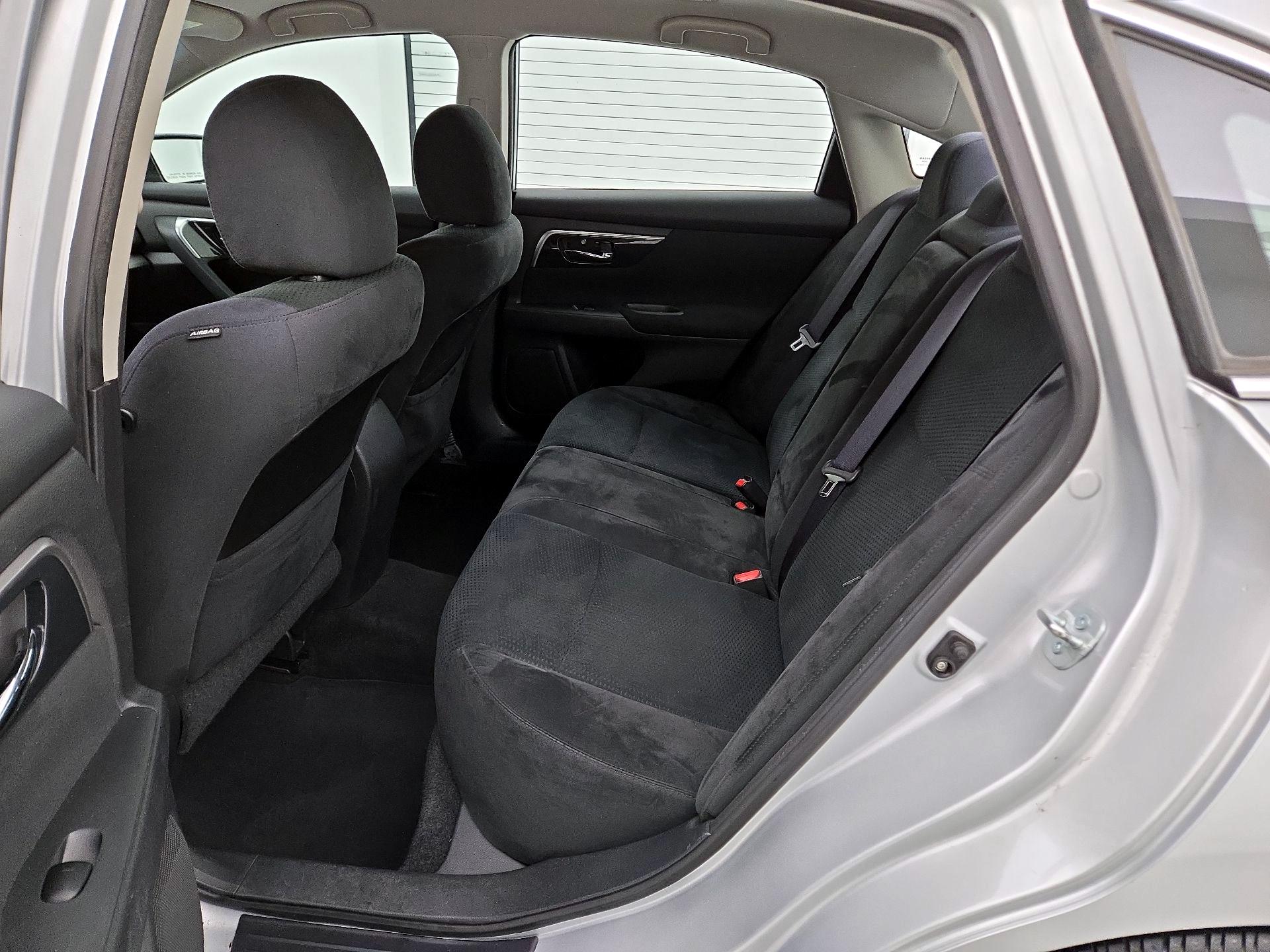 Thumbnail: 2014 Nissan Altima - 18