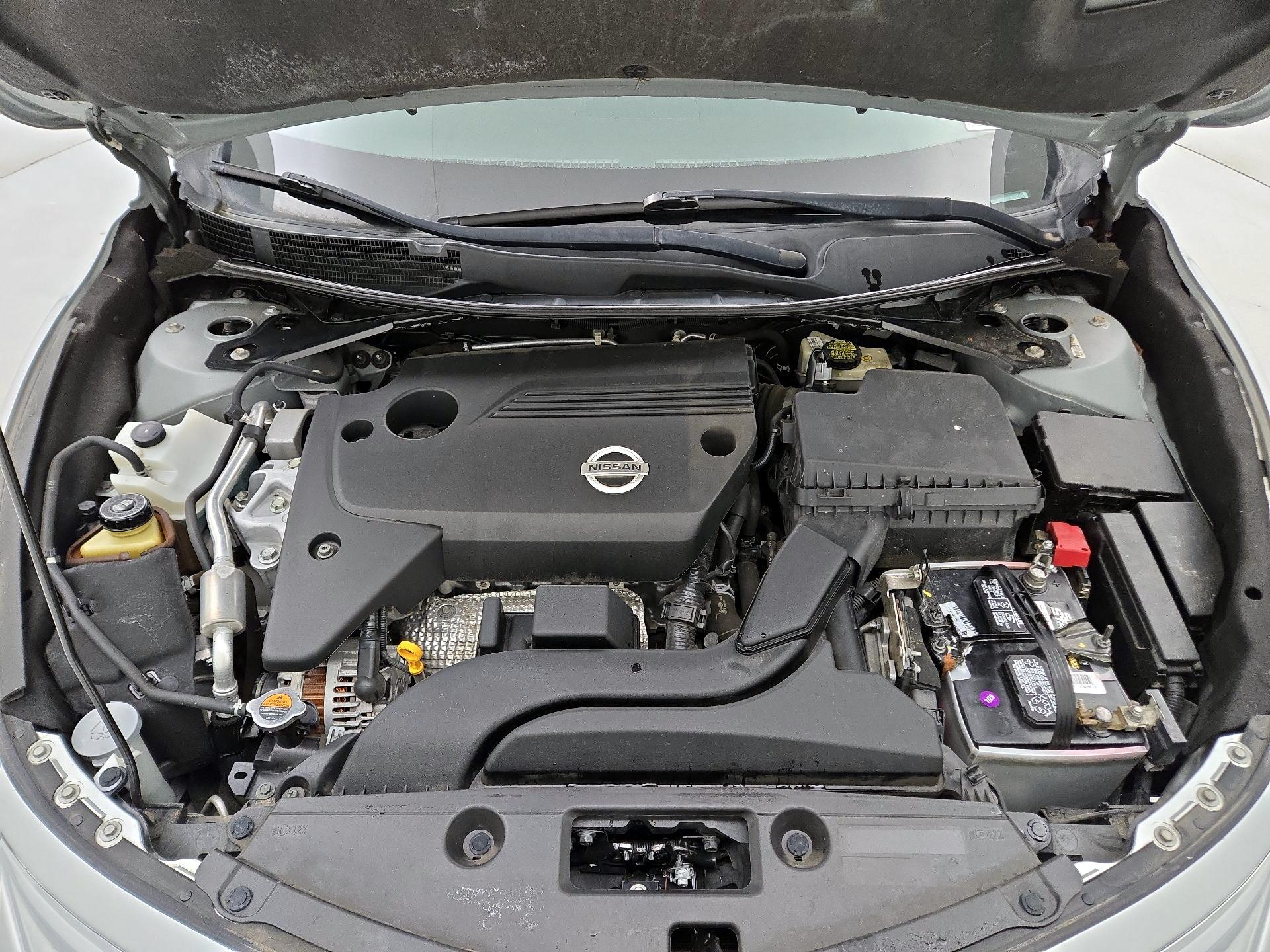 Thumbnail: 2014 Nissan Altima - 20