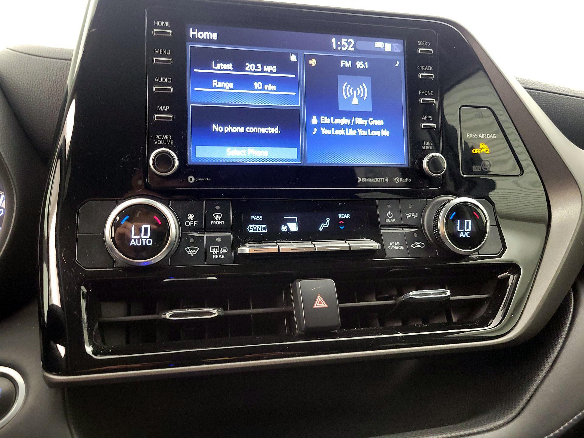 Thumbnail: 2021 Toyota Highlander - 16