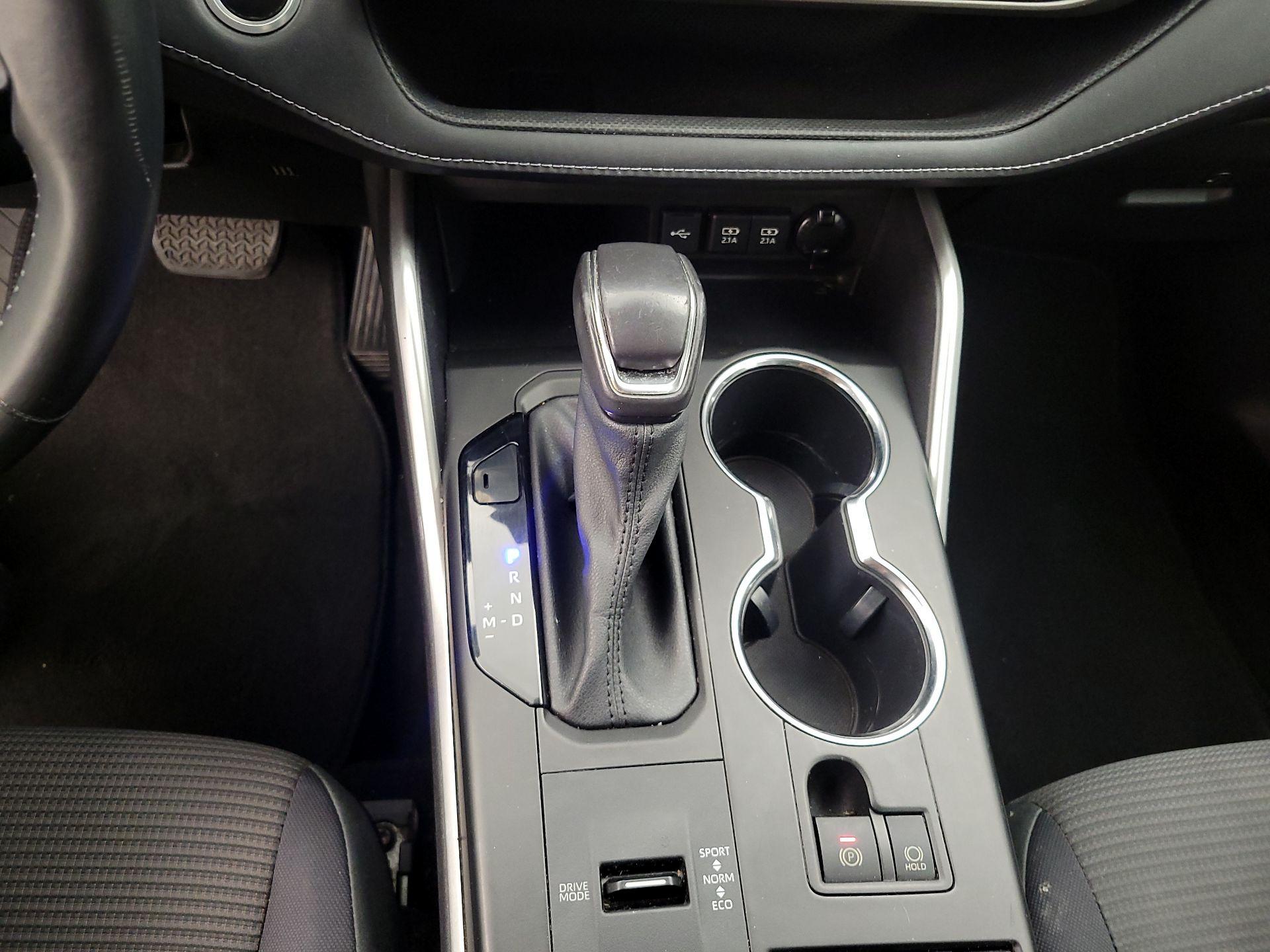 Thumbnail: 2021 Toyota Highlander - 17