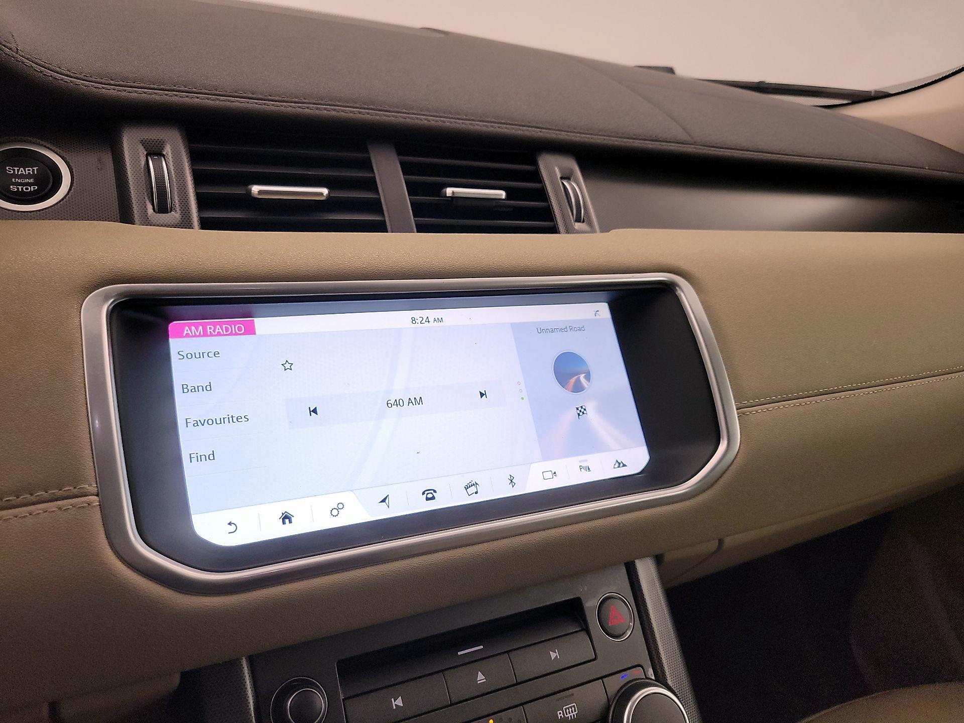 Thumbnail: 2018 Land Rover Range Rover Evoque - 15