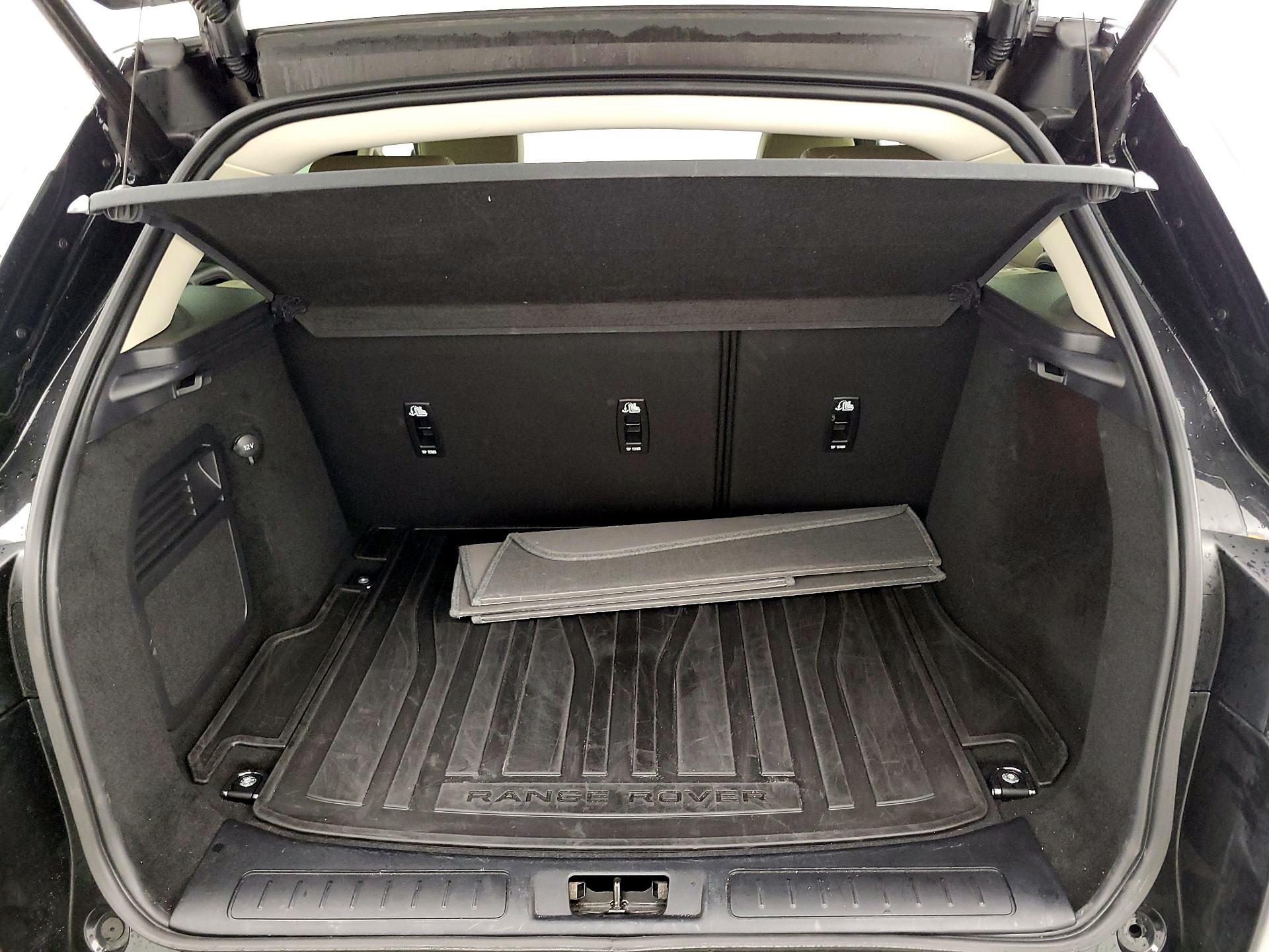 Thumbnail: 2018 Land Rover Range Rover Evoque - 19