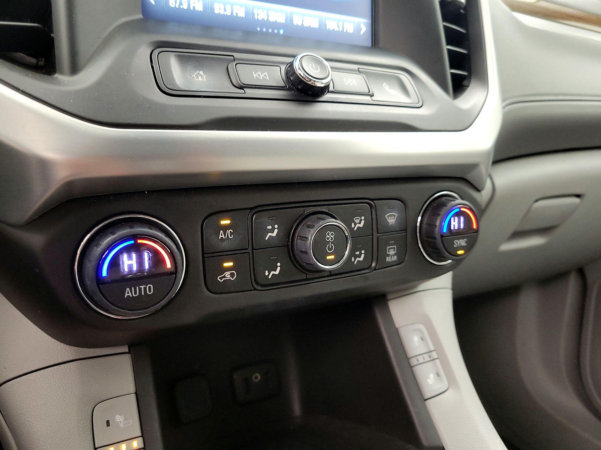 Thumbnail: 2018 GMC Acadia - 16