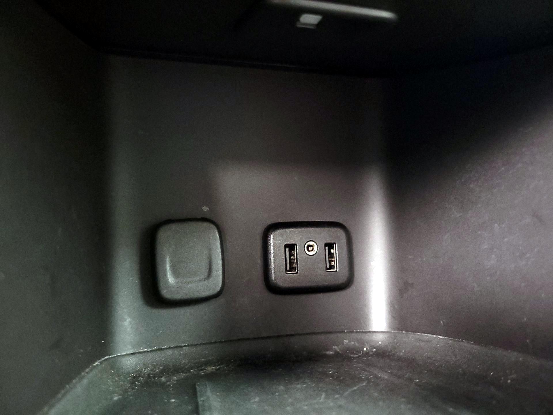 Thumbnail: 2018 GMC Acadia - 18