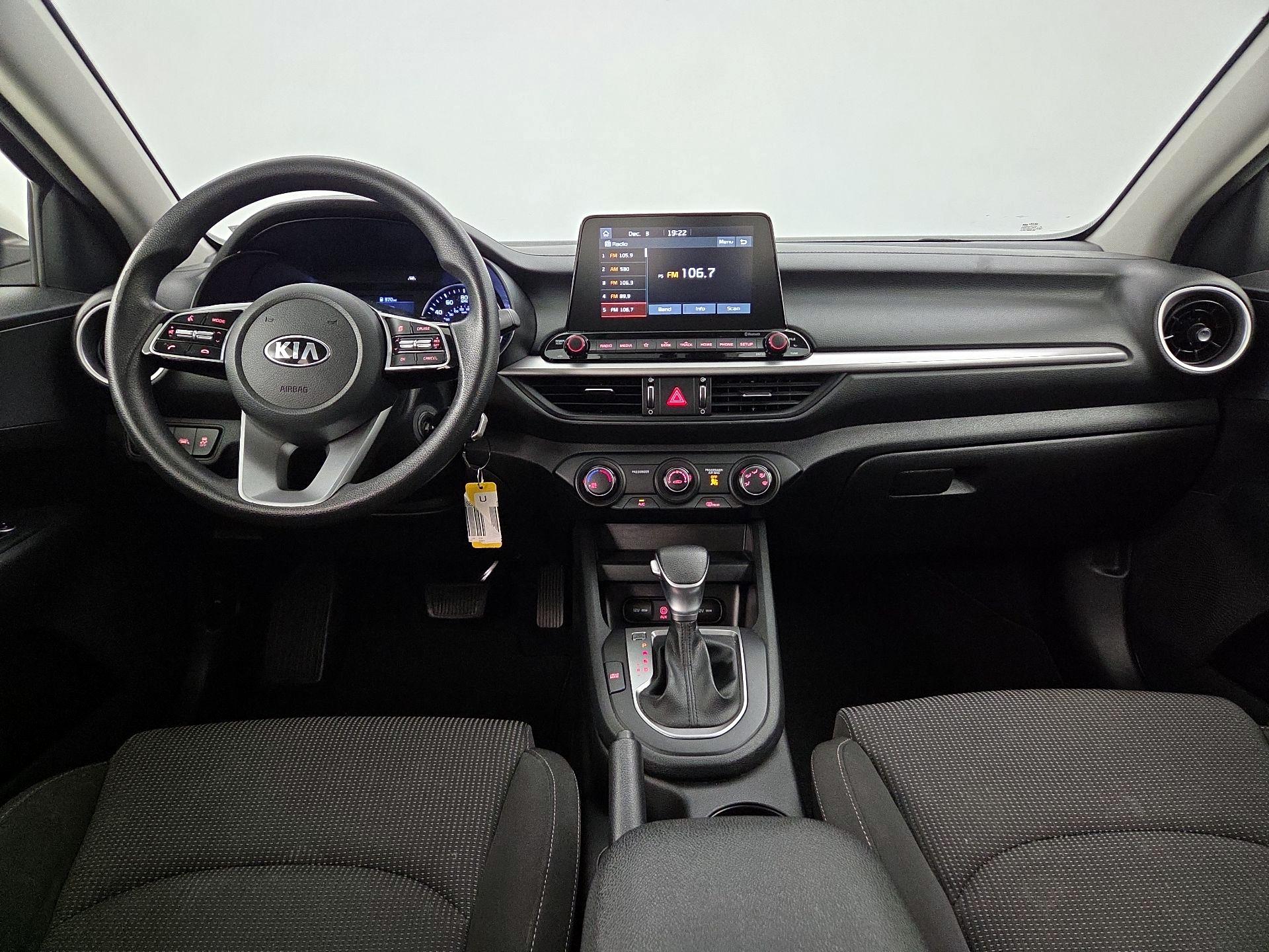 Thumbnail: 2020 Kia Forte - 9