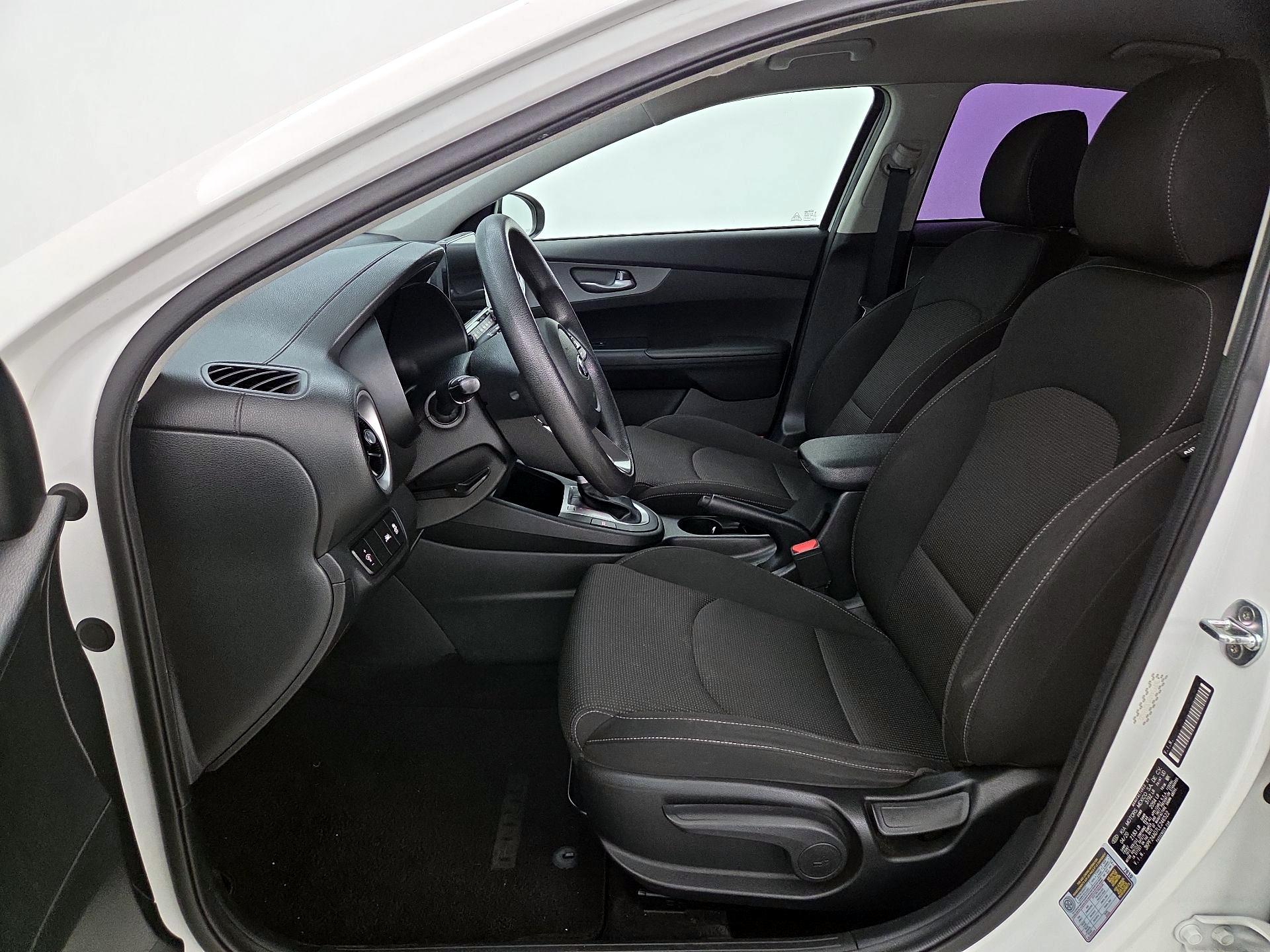 Thumbnail: 2020 Kia Forte - 11