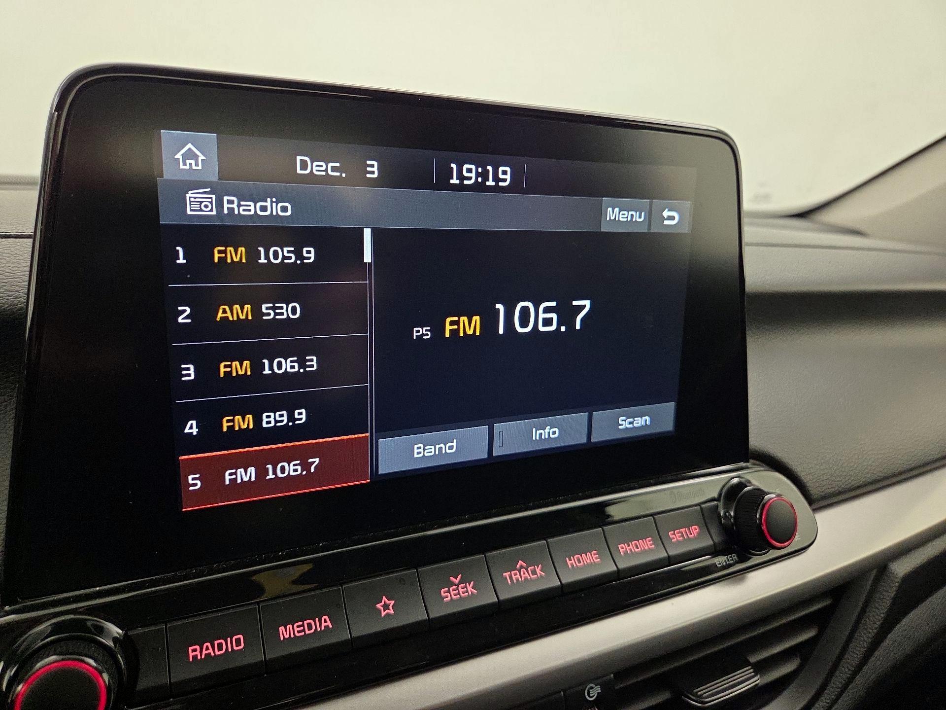 Thumbnail: 2020 Kia Forte - 15