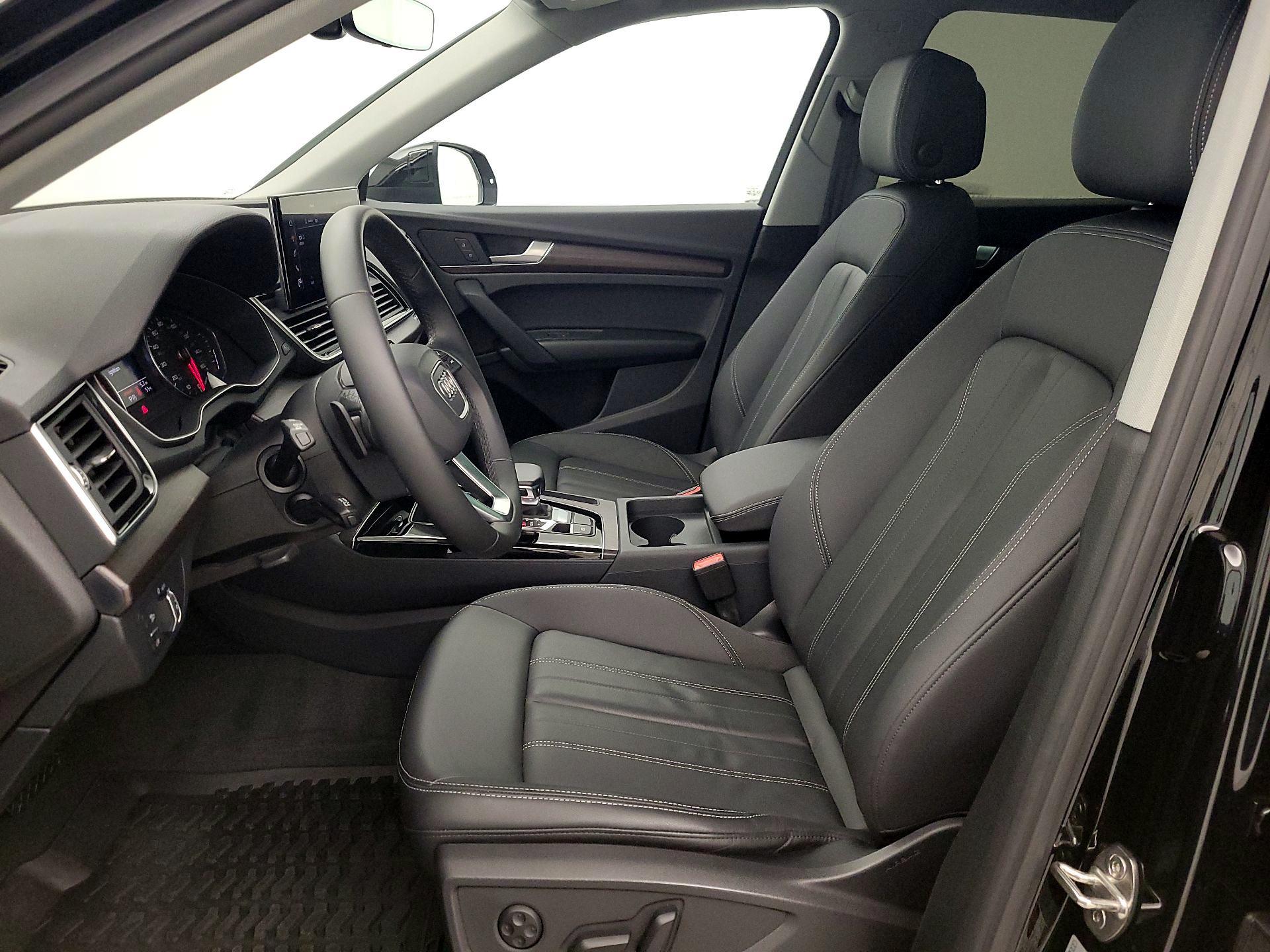 Thumbnail: 2023 Audi Q5 - 11