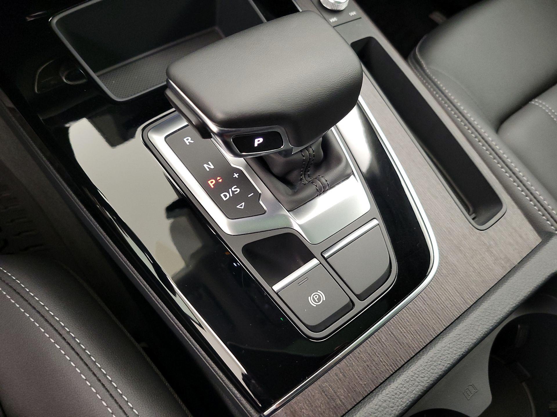 Thumbnail: 2023 Audi Q5 - 17