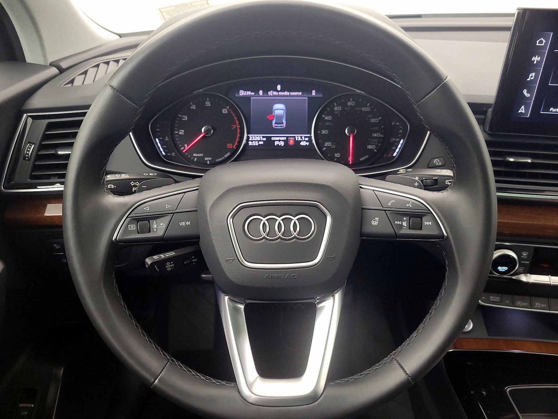 Thumbnail: 2023 Audi Q5 - 10