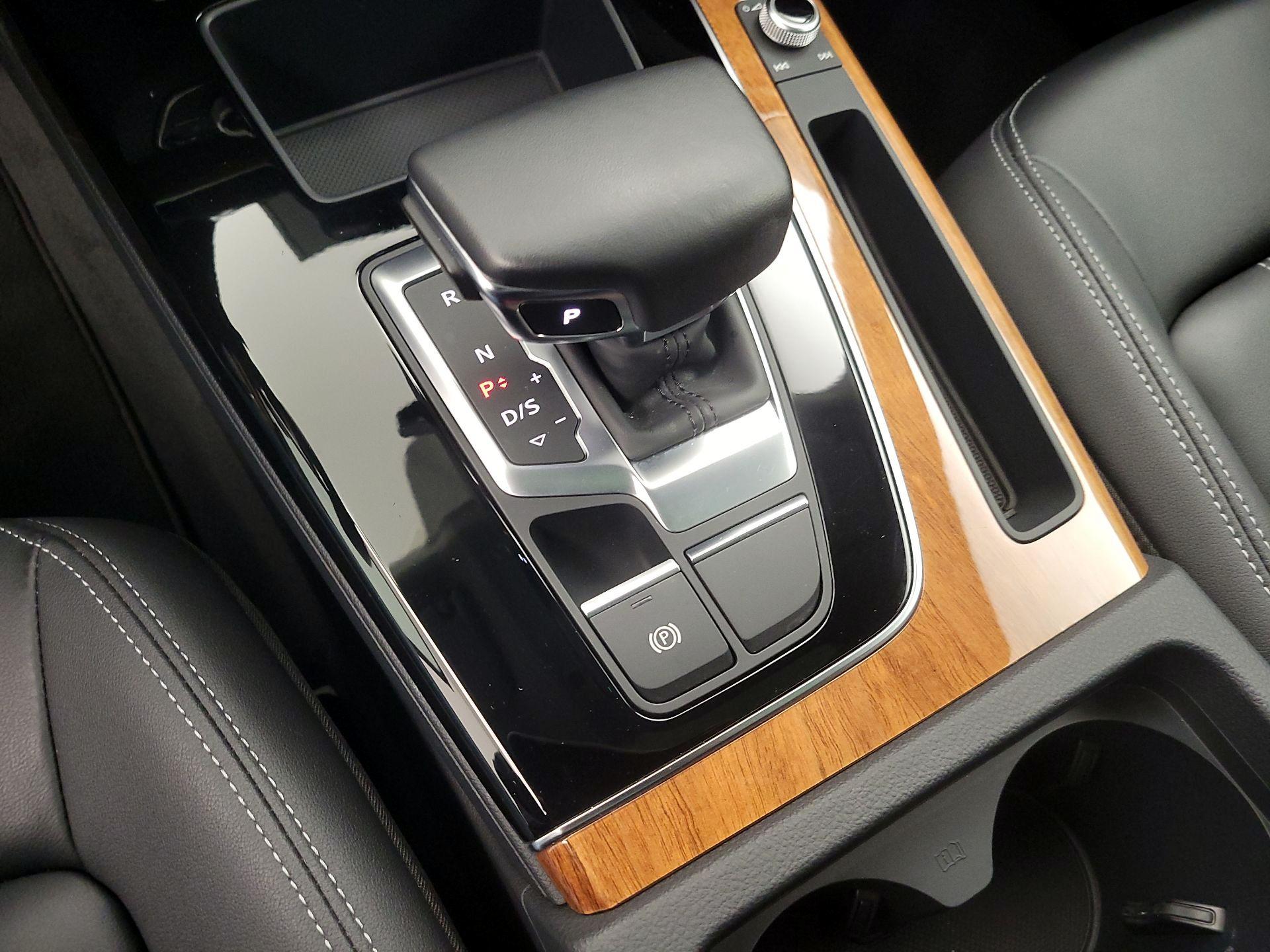 Thumbnail: 2023 Audi Q5 - 17