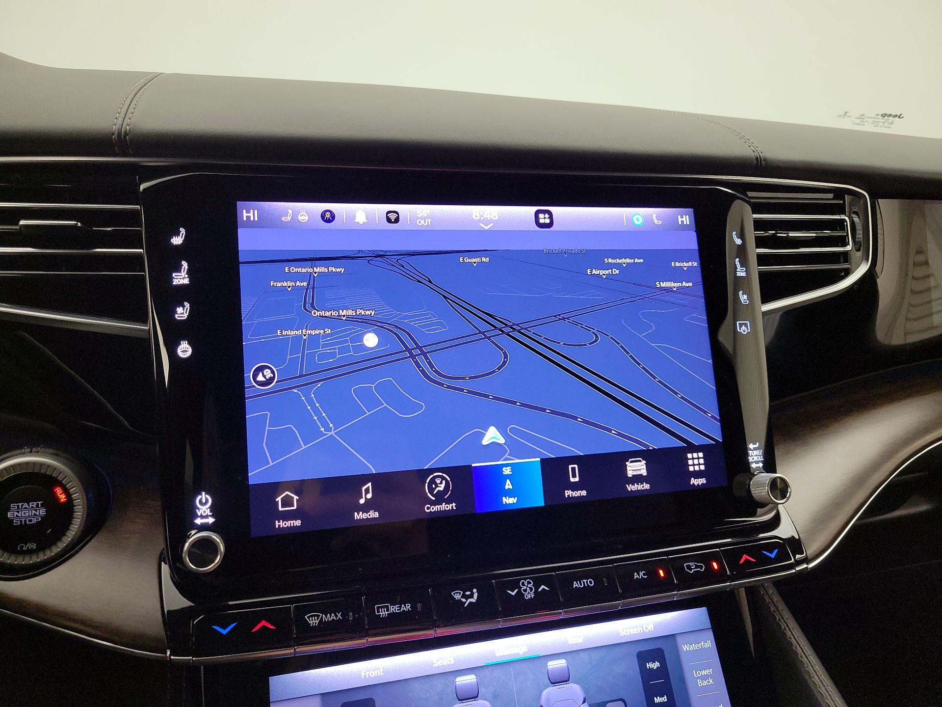 Thumbnail: 2022 Jeep Grand Wagoneer - 14