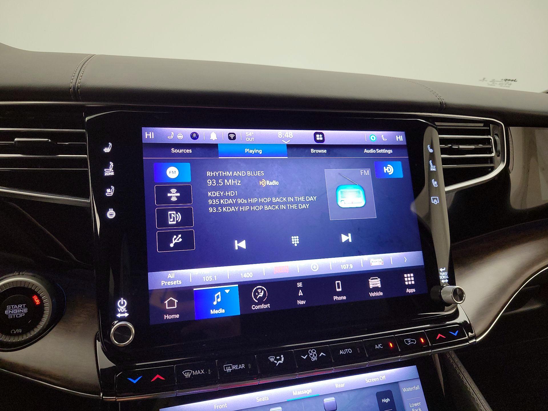 Thumbnail: 2022 Jeep Grand Wagoneer - 16