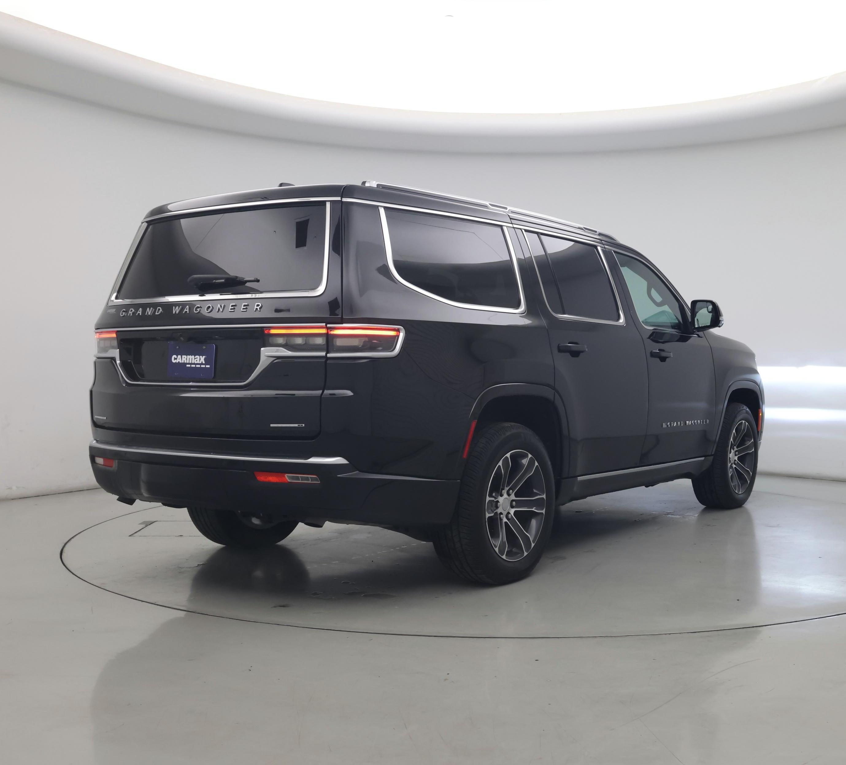 Thumbnail: 2022 Jeep Grand Wagoneer - 8