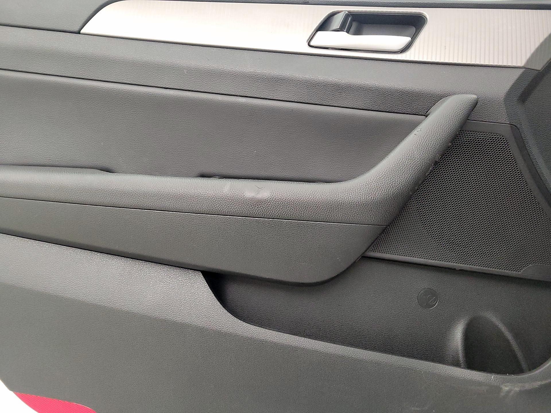 Thumbnail: 2018 Hyundai Sonata - 12