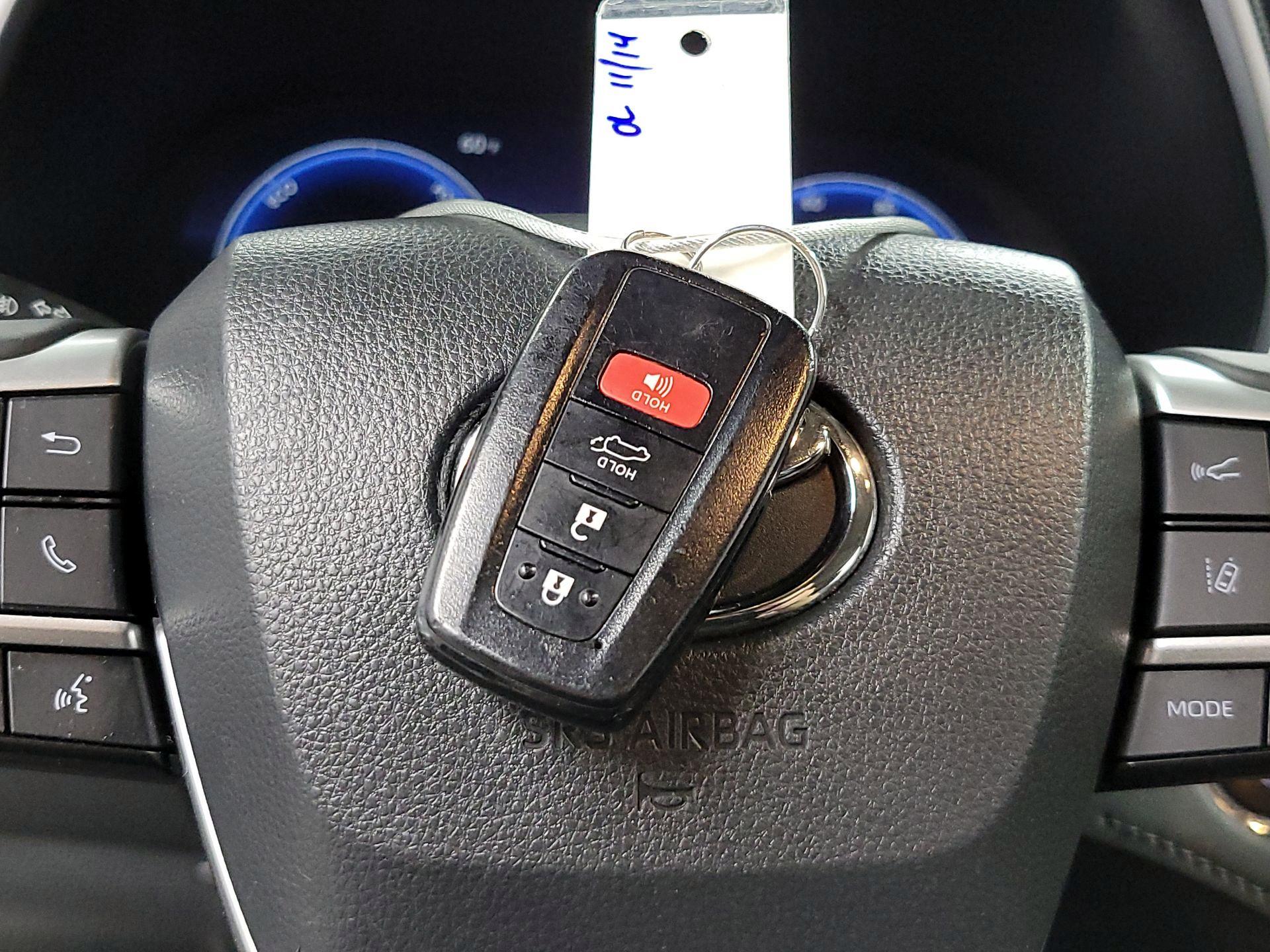 Thumbnail: 2023 Toyota Highlander - 20